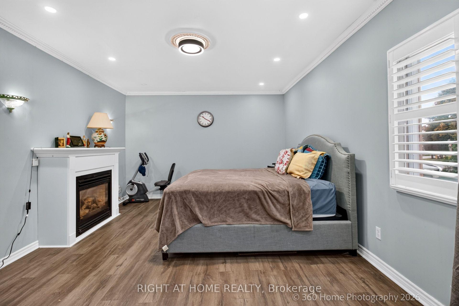 Photo 12 of 57 Cornwall Drive, Ajax, Central — HOMEH