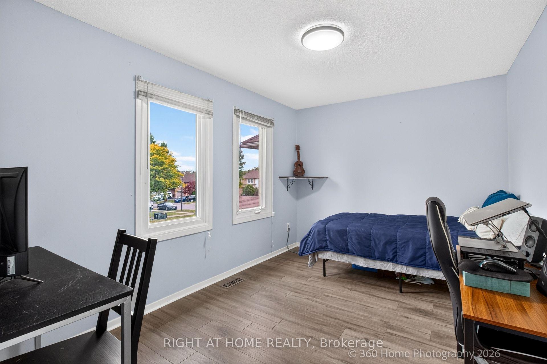 Photo 14 of 57 Cornwall Drive, Ajax, Central — HOMEH