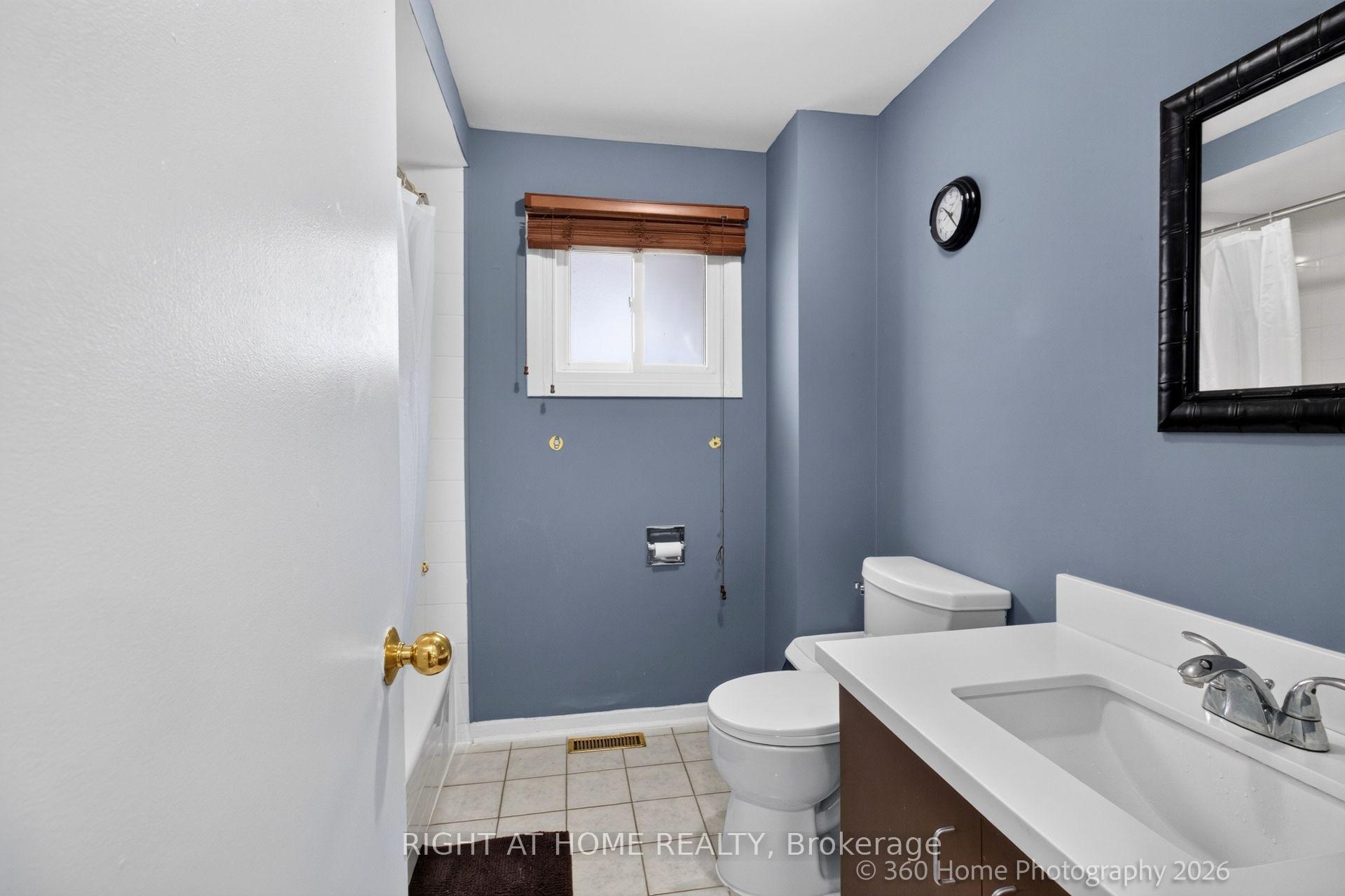 Photo 15 of 57 Cornwall Drive, Ajax, Central — HOMEH