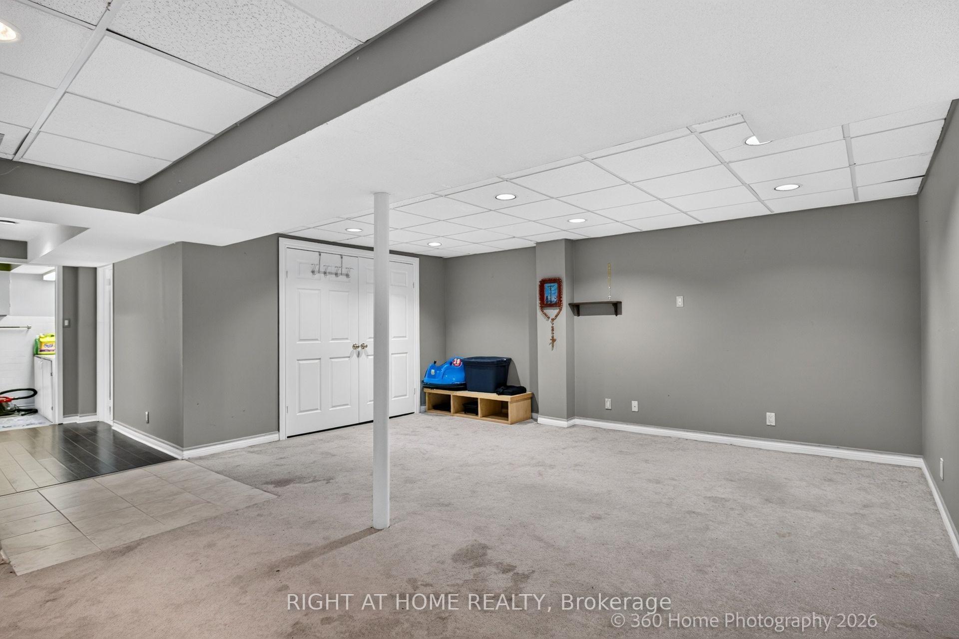 Photo 16 of 57 Cornwall Drive, Ajax, Central — HOMEH
