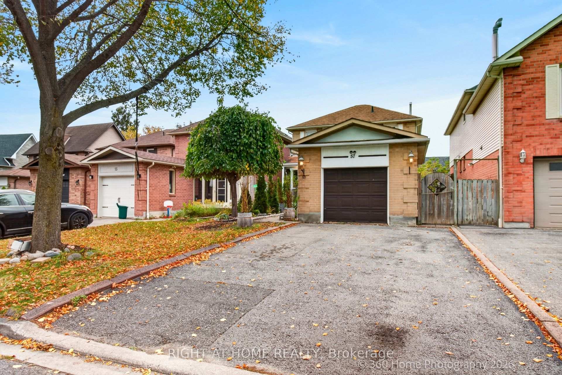 Photo 21 of 57 Cornwall Drive, Ajax, Central — HOMEH