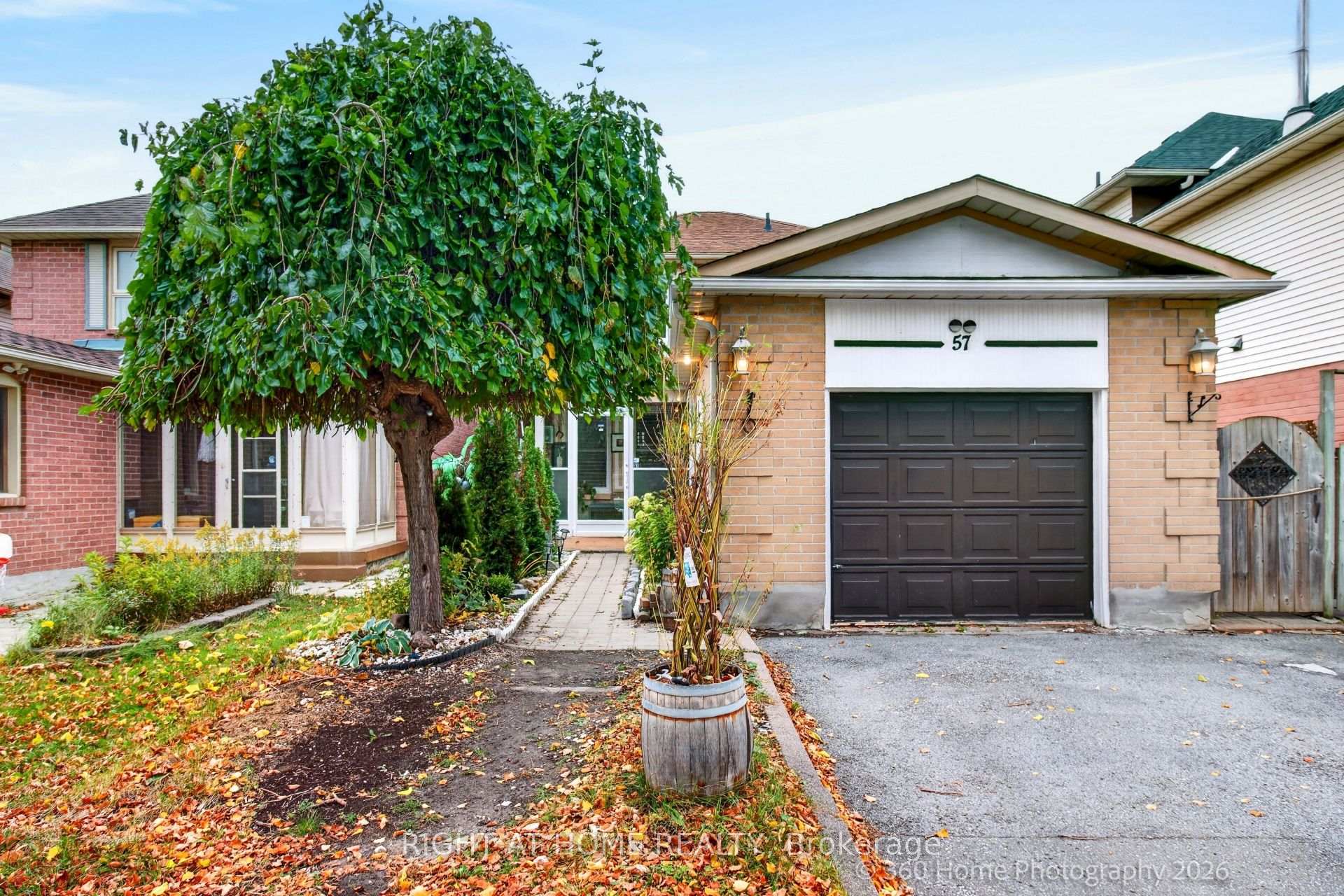 Photo 22 of 57 Cornwall Drive, Ajax, Central — HOMEH