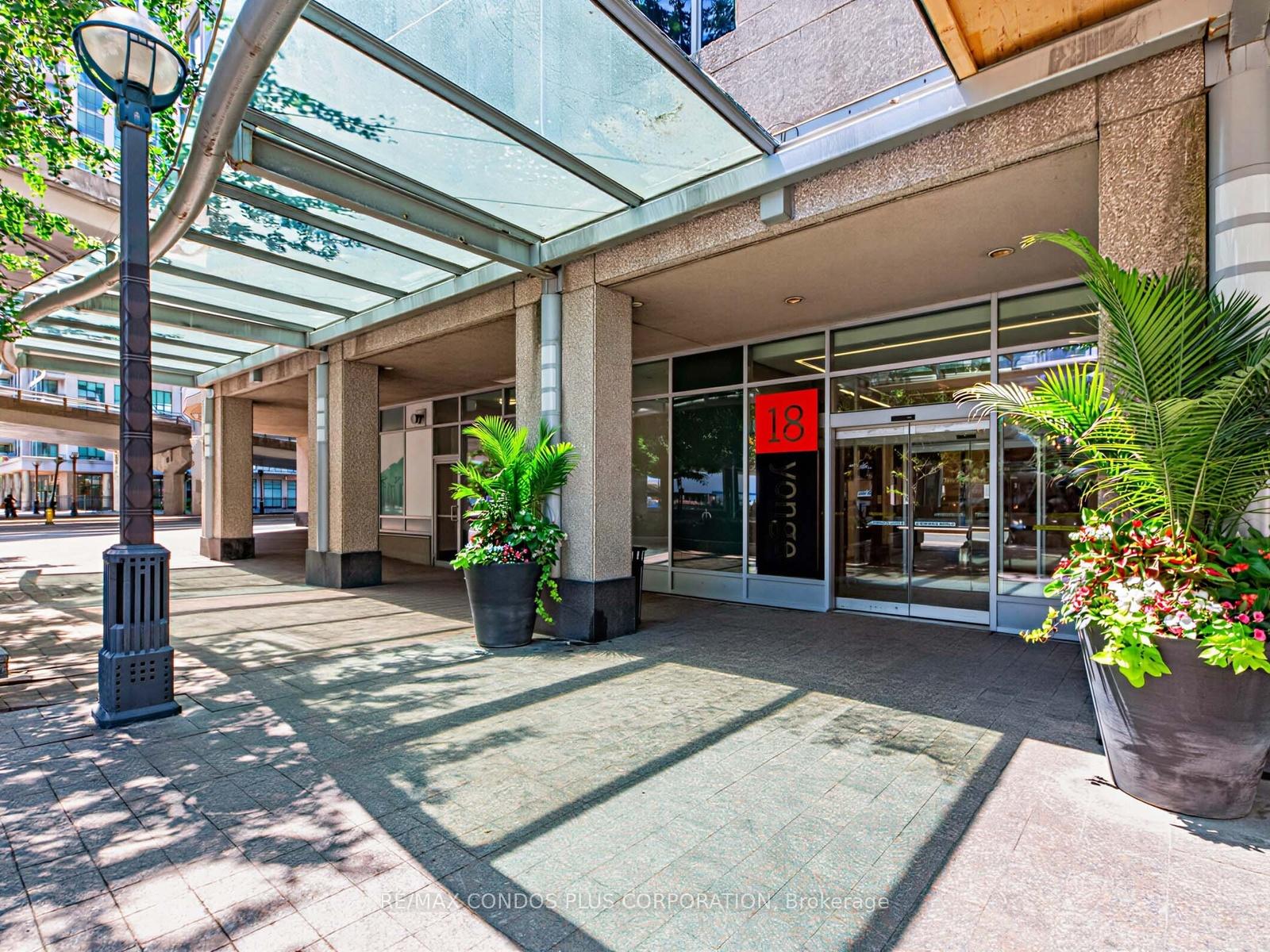 Photo 2 of Unit 1012, 18 Yonge Street, Toronto, Waterfront Communities — HOMEH