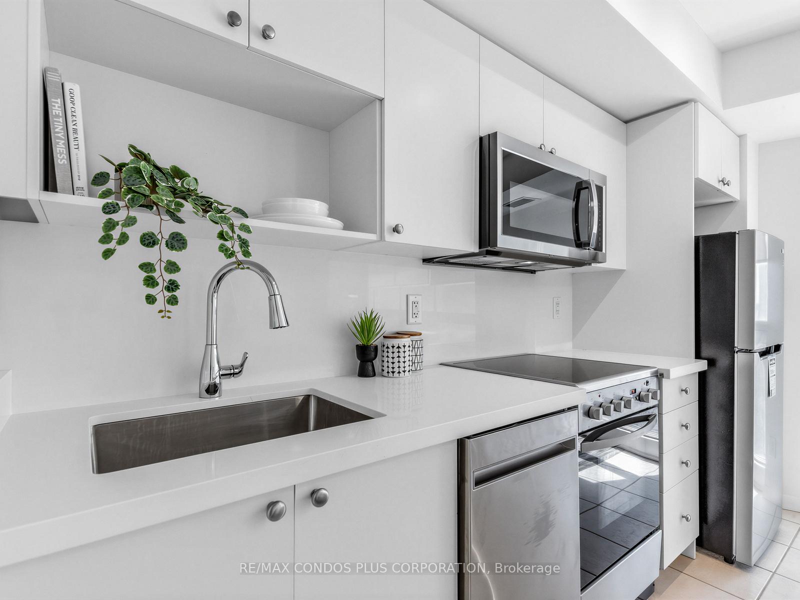 Photo 11 of Unit 1012, 18 Yonge Street, Toronto, Waterfront Communities — HOMEH