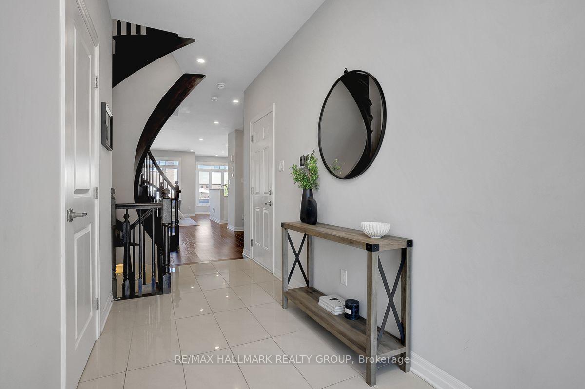 Photo 3 of 317 Lysander Place, Ottawa, CFB Rockcliffe and Area — HOMEH