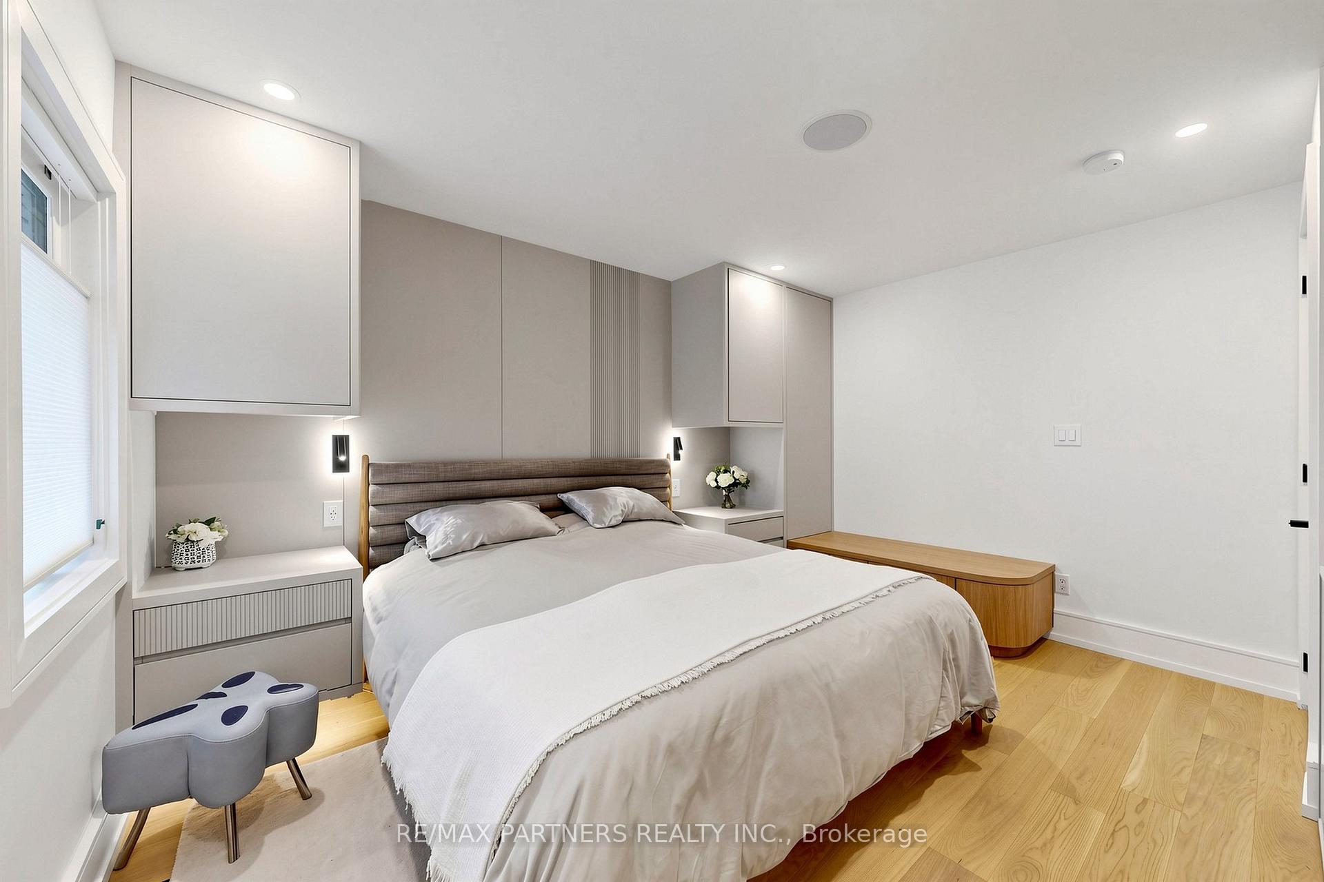 Photo 15 of 52 Berkeley Court, Markham, Unionville — HOMEH