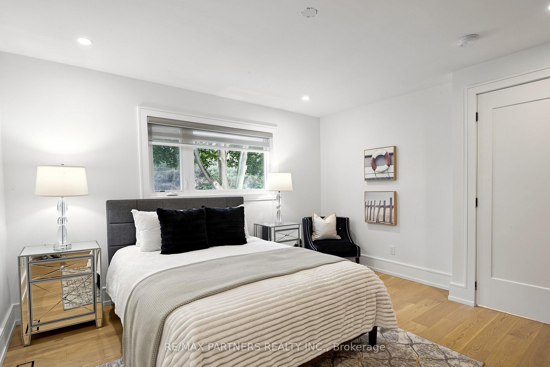 Photo 19 of 52 Berkeley Court, Markham, Unionville — HOMEH