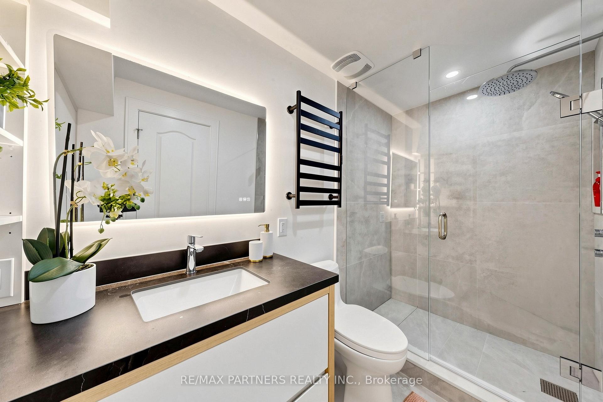 Photo 33 of 52 Berkeley Court, Markham, Unionville — HOMEH