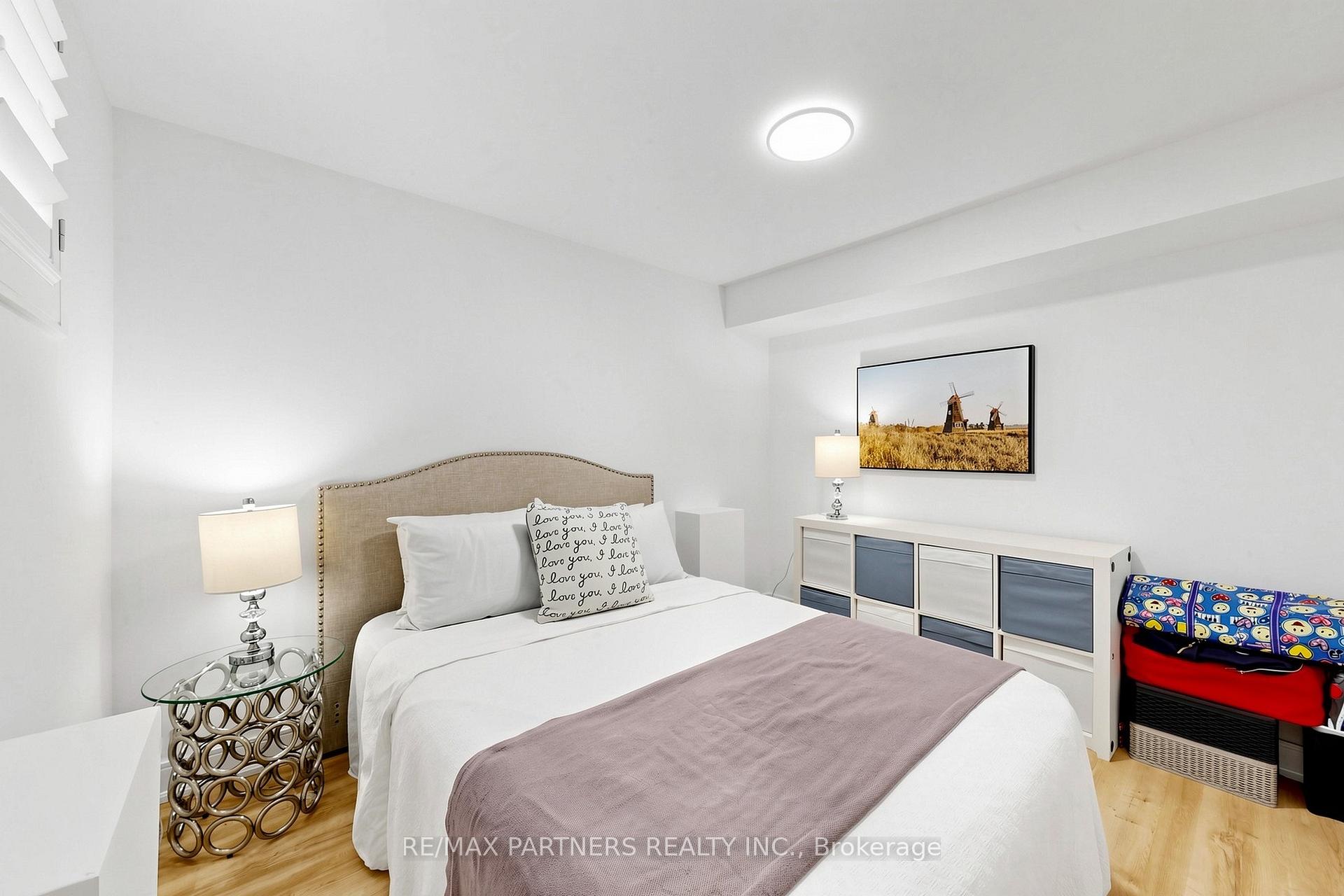 Photo 34 of 52 Berkeley Court, Markham, Unionville — HOMEH