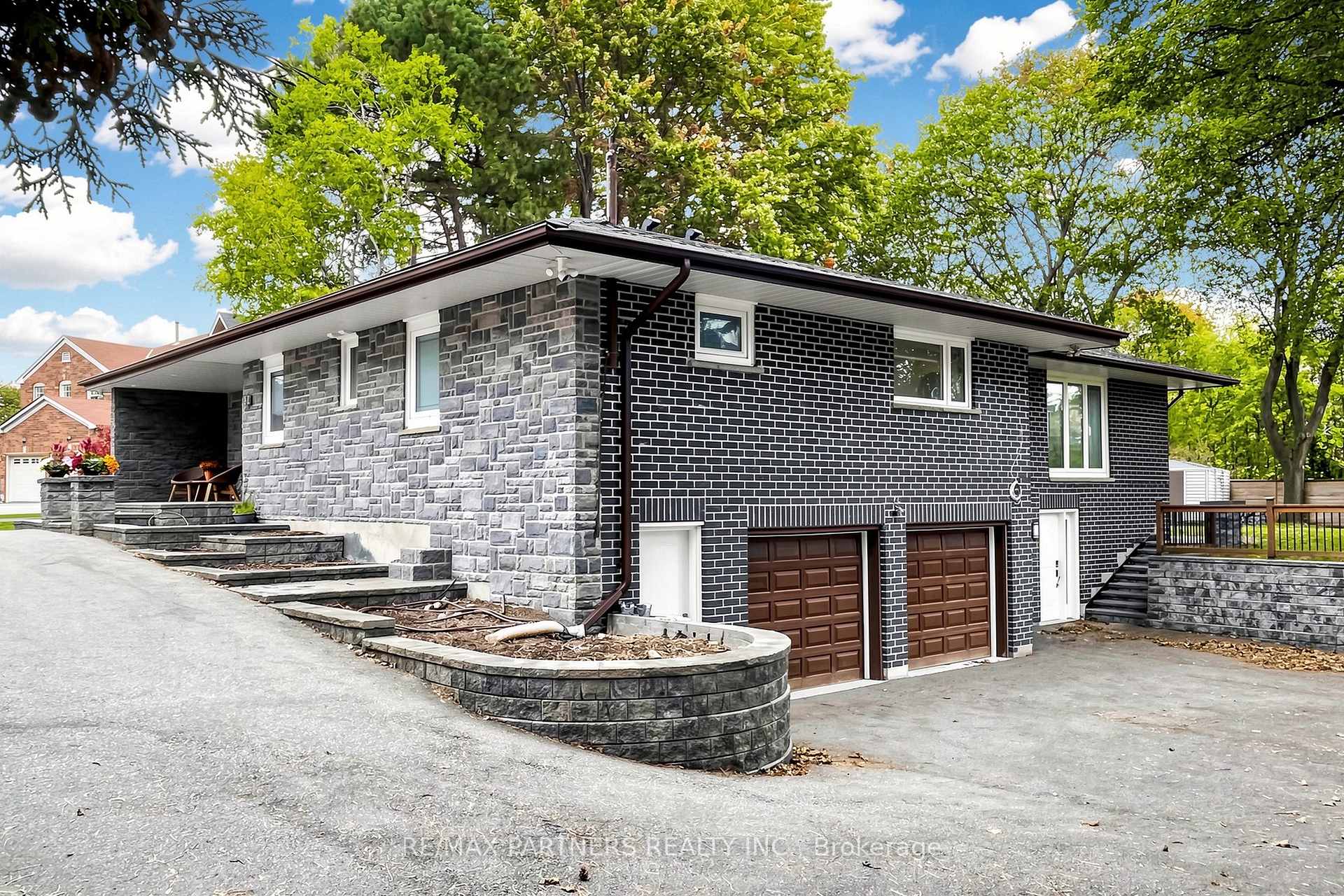 Photo 37 of 52 Berkeley Court, Markham, Unionville — HOMEH