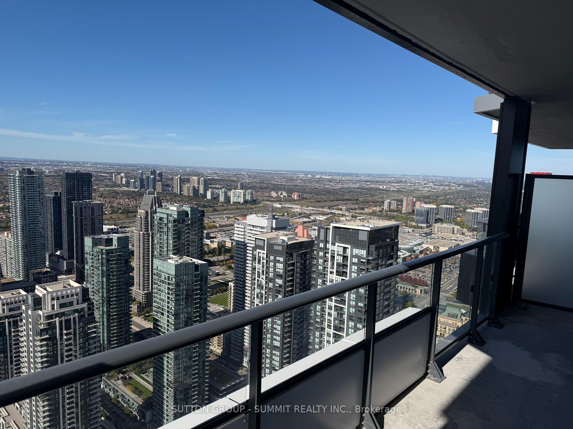 Photo of Unit 5804, 448 Burnhamthorpe Road W
