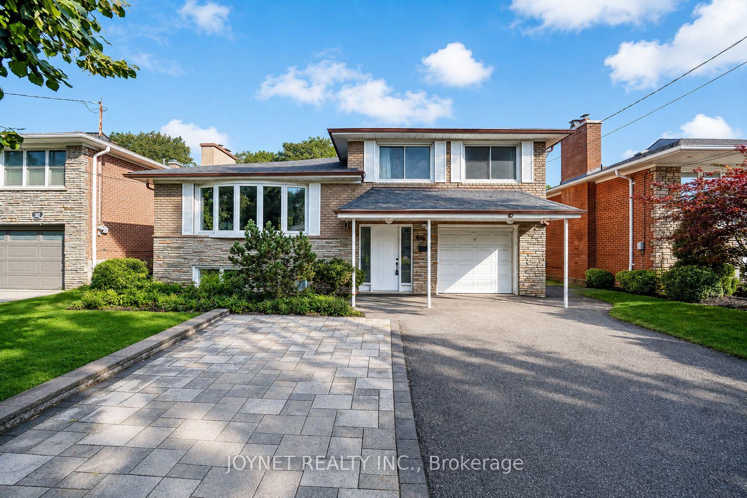 Photo 4 of 42 Brucedale Crescent, North York, Bayview Village — HOMEH