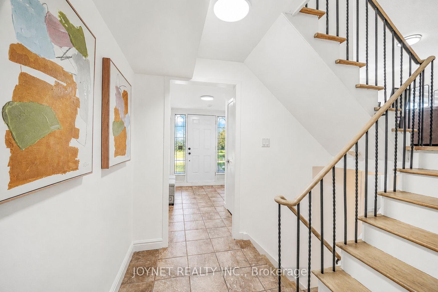 Photo 7 of 42 Brucedale Crescent, North York, Bayview Village — HOMEH
