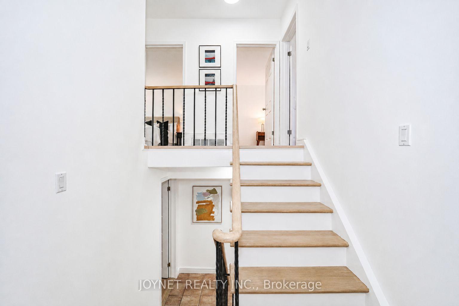 Photo 21 of 42 Brucedale Crescent, North York, Bayview Village — HOMEH