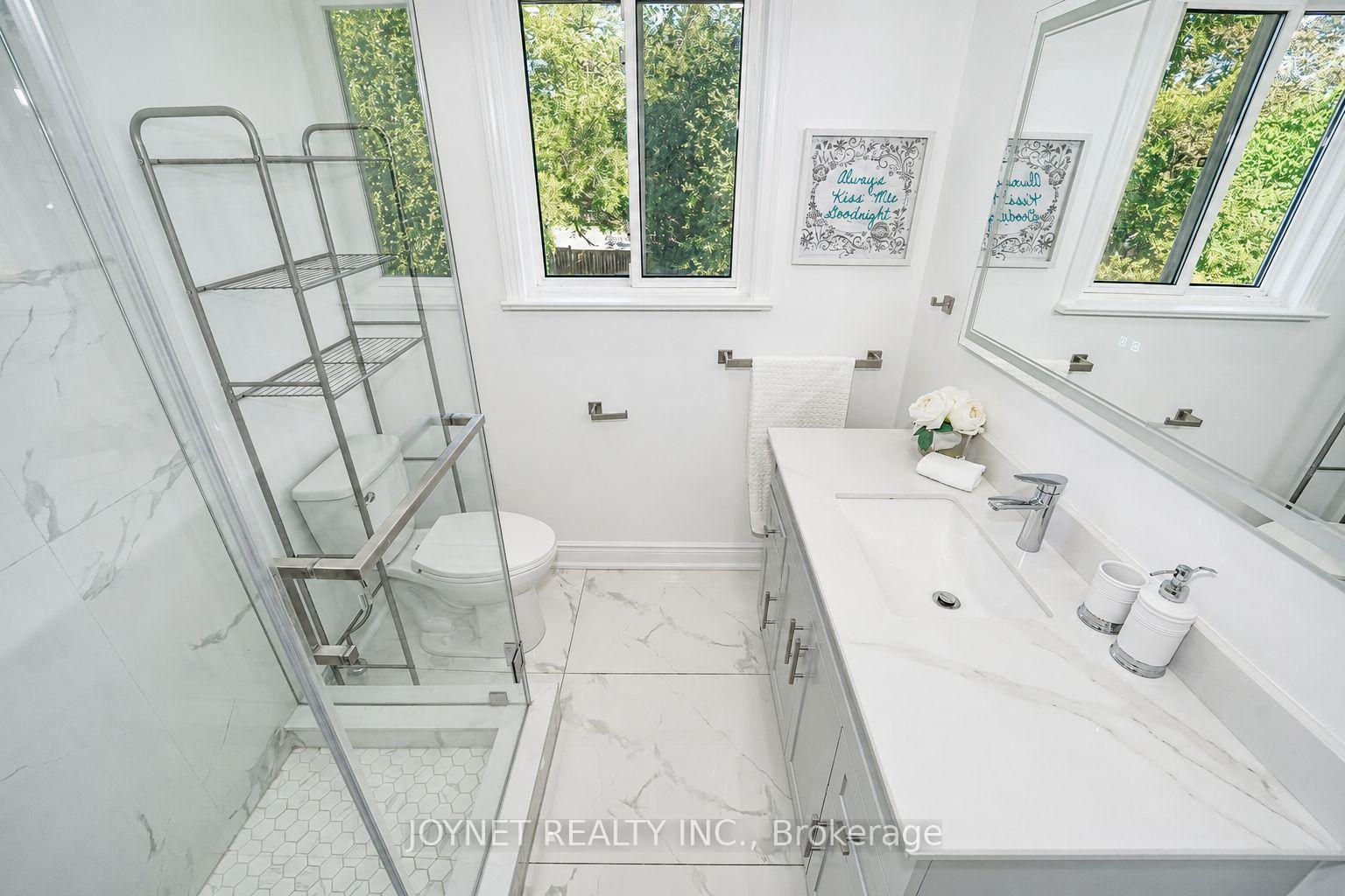 Photo 26 of 42 Brucedale Crescent, North York, Bayview Village — HOMEH