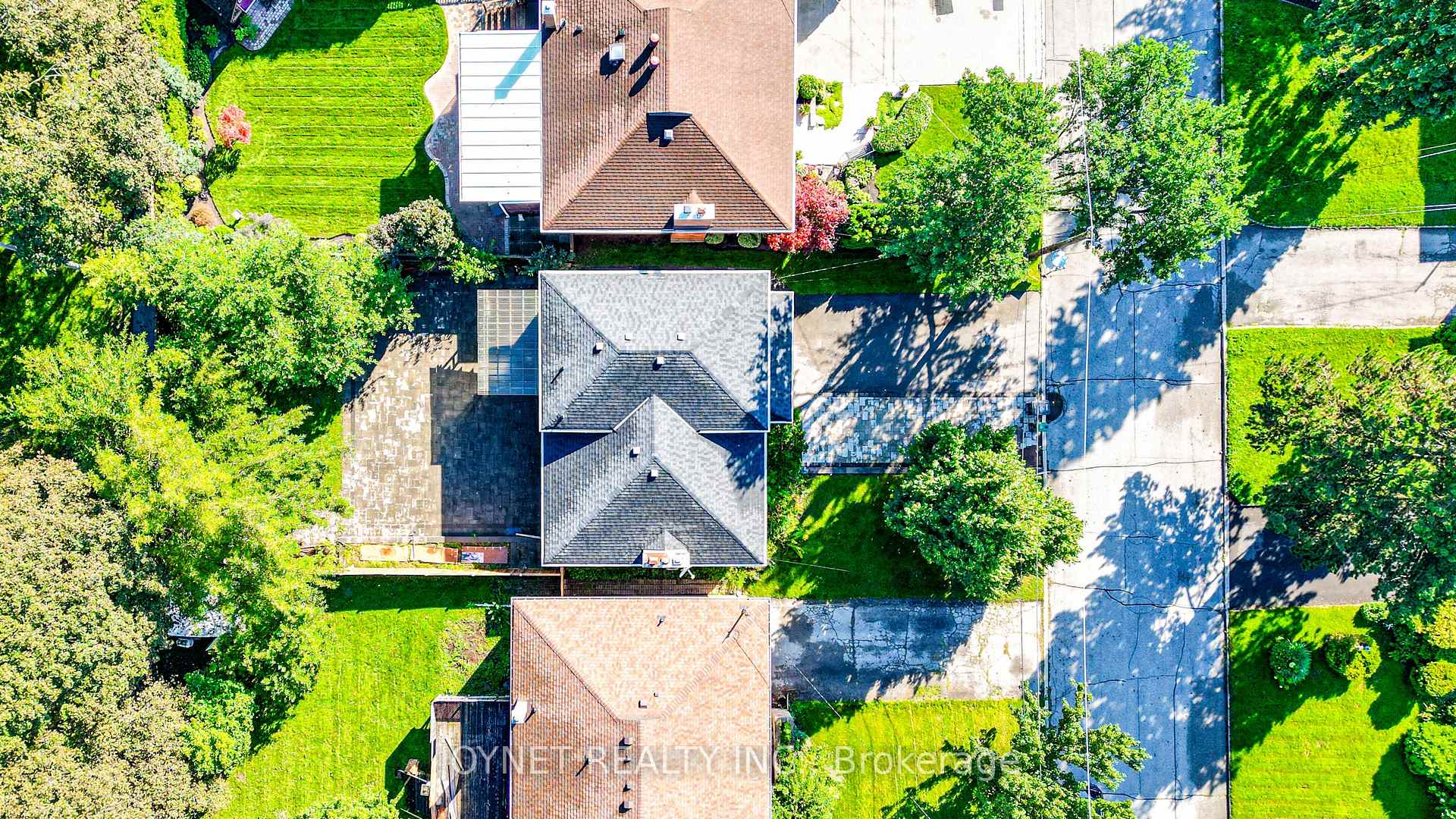 Photo 36 of 42 Brucedale Crescent, North York, Bayview Village — HOMEH