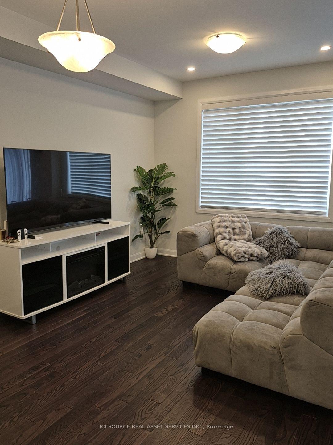 Photo 3 of 351 Raheen Court, Ottawa, Barrhaven - Half Moon Bay — HOMEH