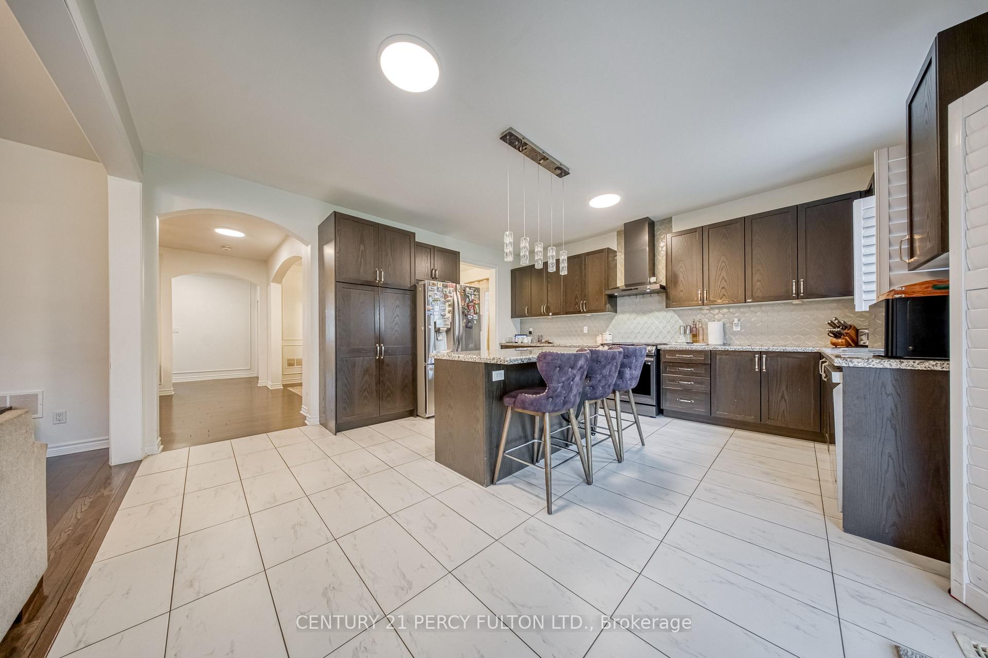 Photo 15 of 937 Greenhill Avenue, Oshawa, Taunton — HOMEH