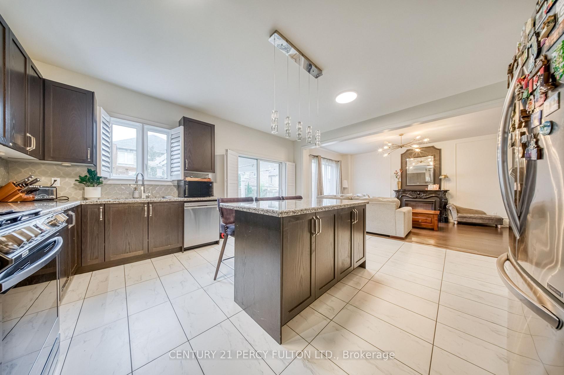 Photo 16 of 937 Greenhill Avenue, Oshawa, Taunton — HOMEH