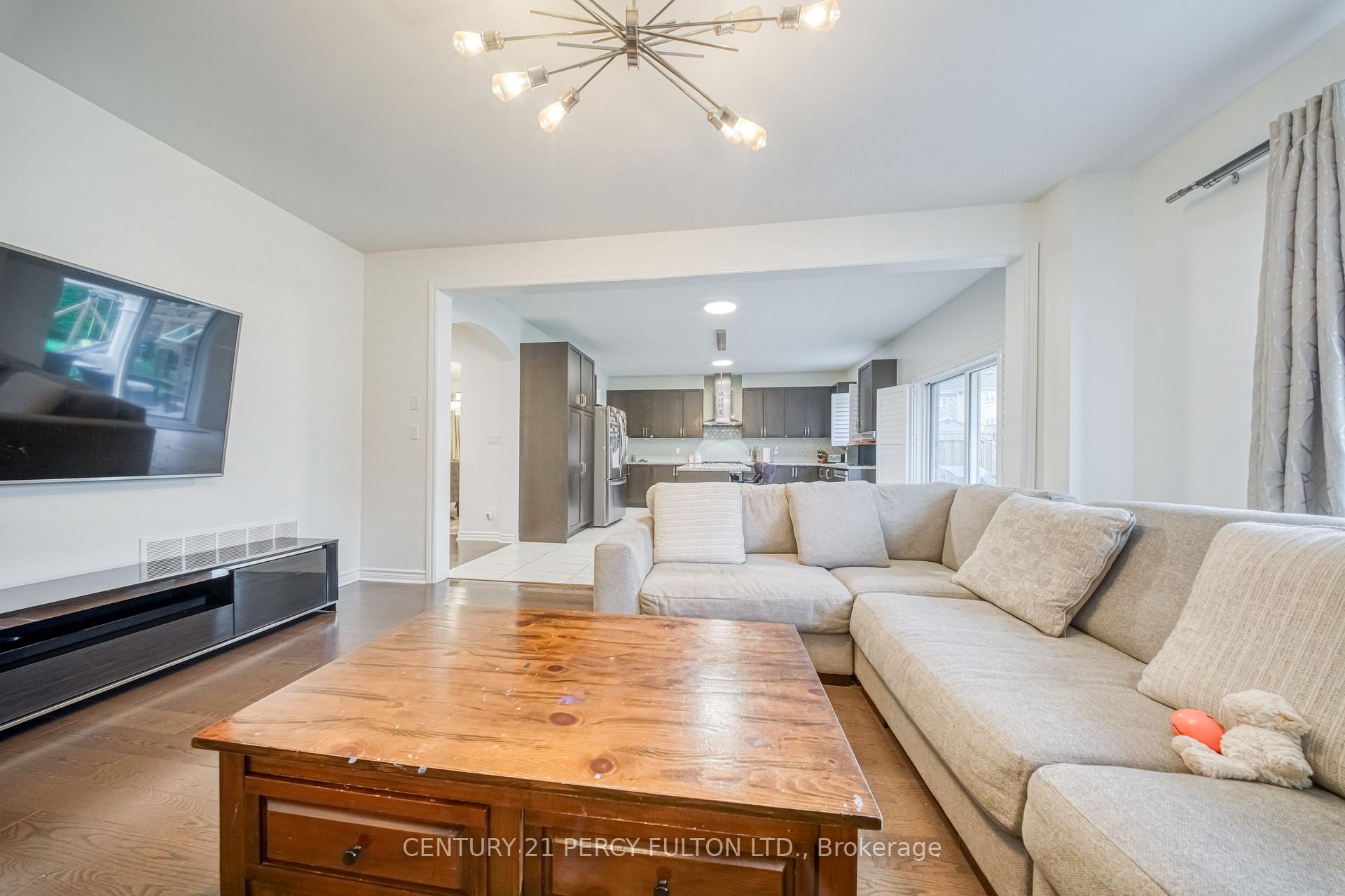 Photo 23 of 937 Greenhill Avenue, Oshawa, Taunton — HOMEH