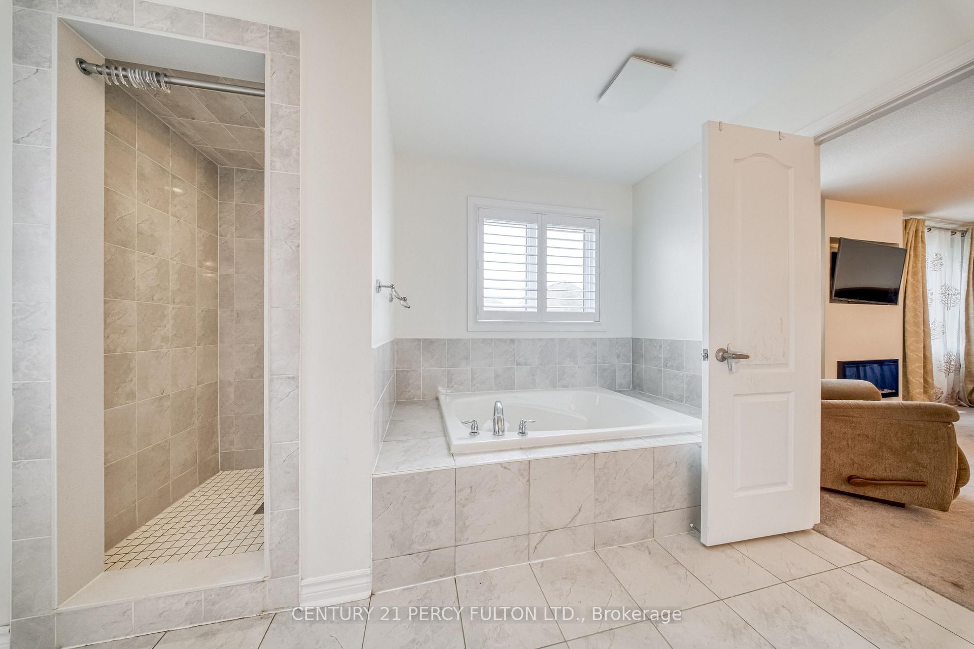 Photo 32 of 937 Greenhill Avenue, Oshawa, Taunton — HOMEH