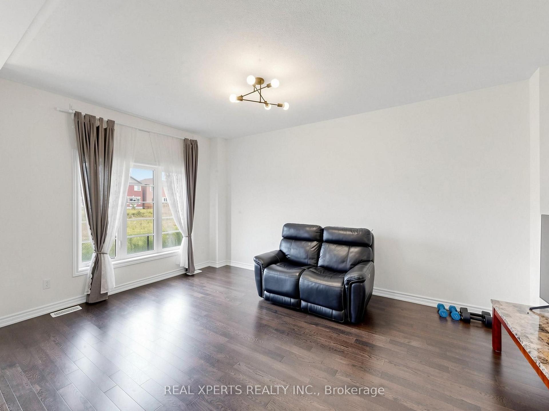Photo 3 of 1129 Cameo Street, Pickering, Rural Pickering — HOMEH