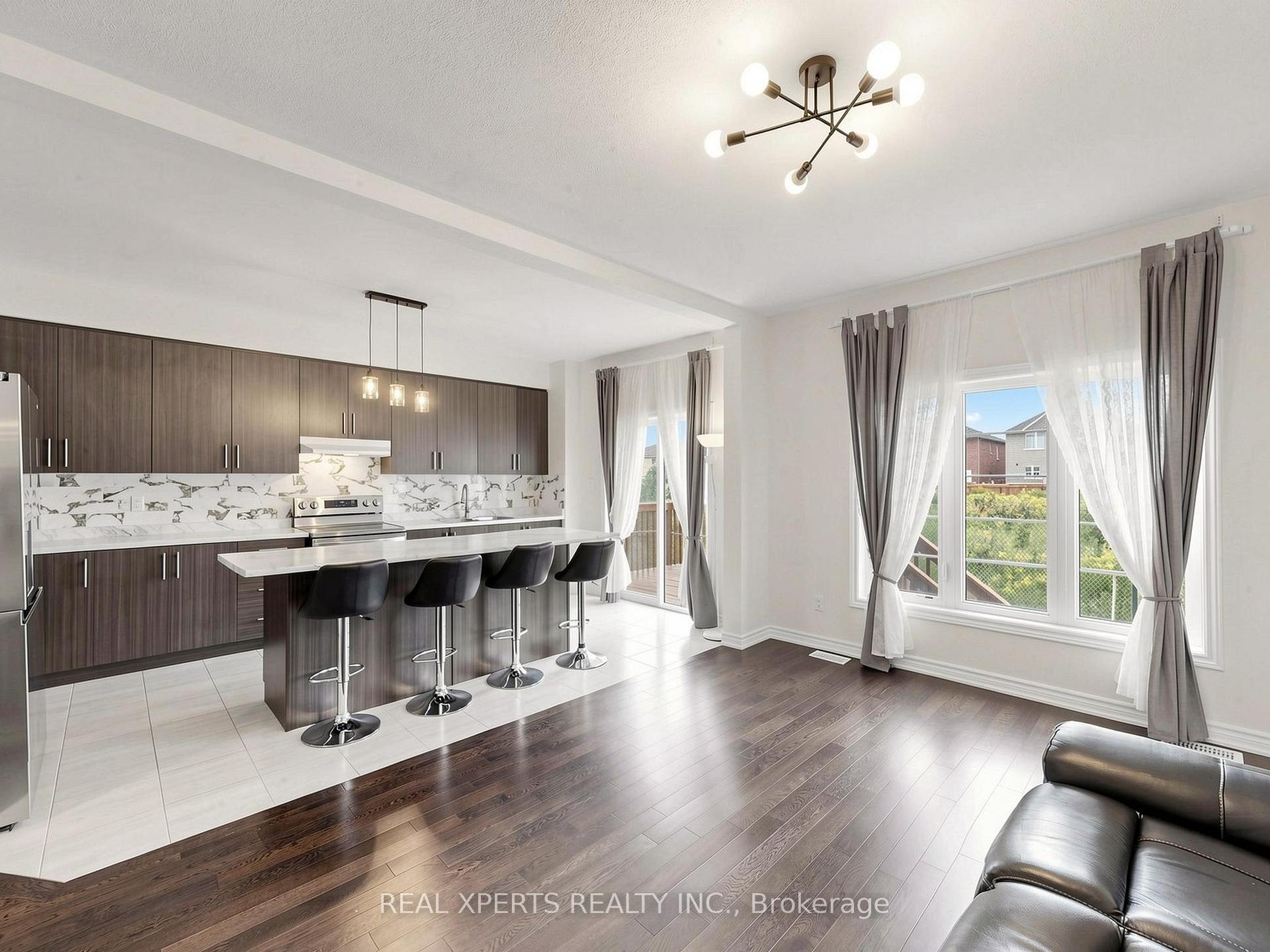 Photo 4 of 1129 Cameo Street, Pickering, Rural Pickering — HOMEH