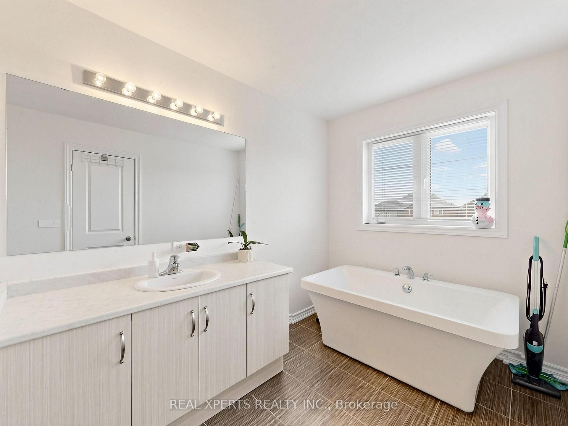 Photo 17 of 1129 Cameo Street, Pickering, Rural Pickering — HOMEH
