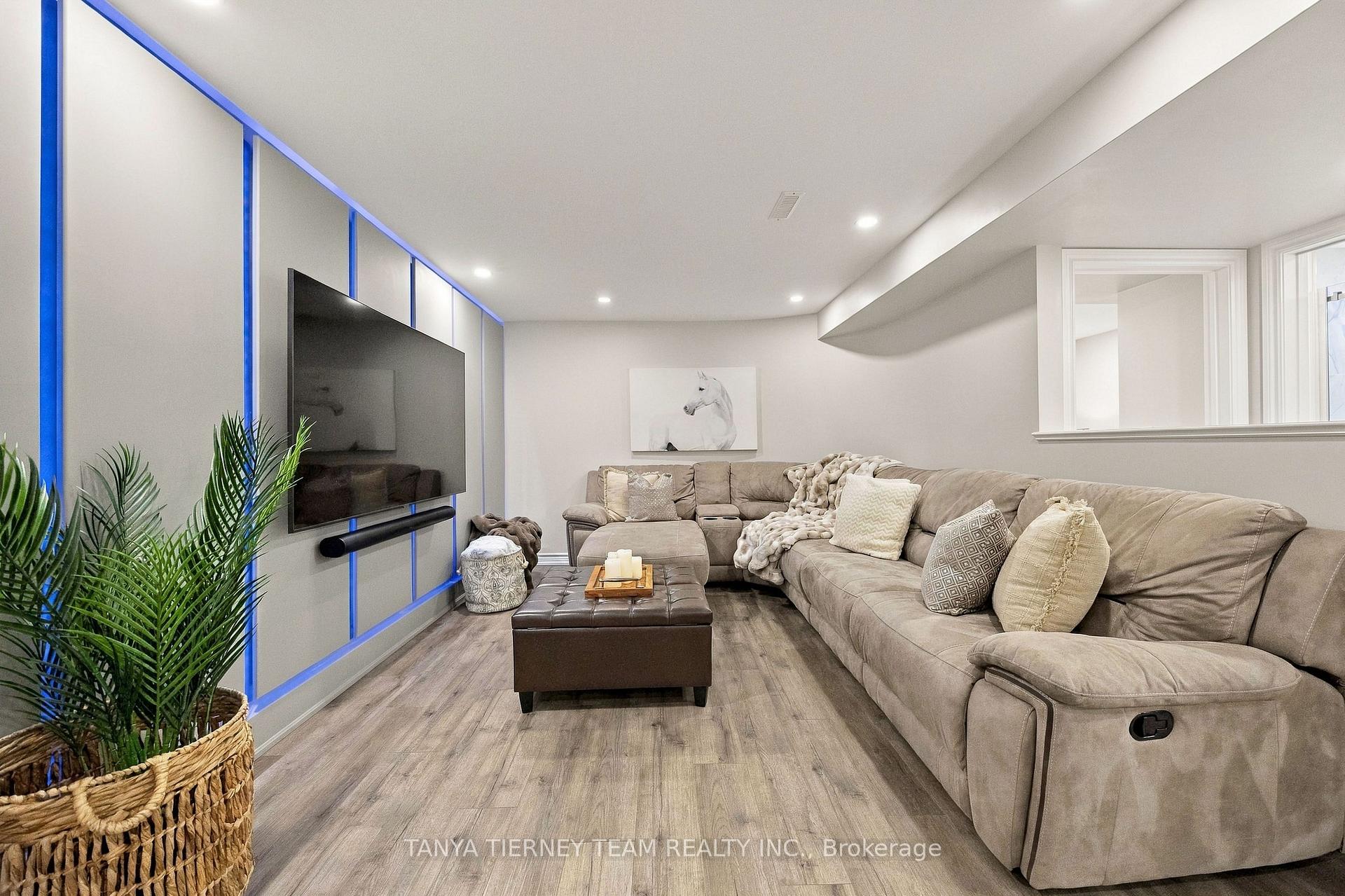 Photo 41 of 2 Delight Way, Whitby, Brooklin — HOMEH