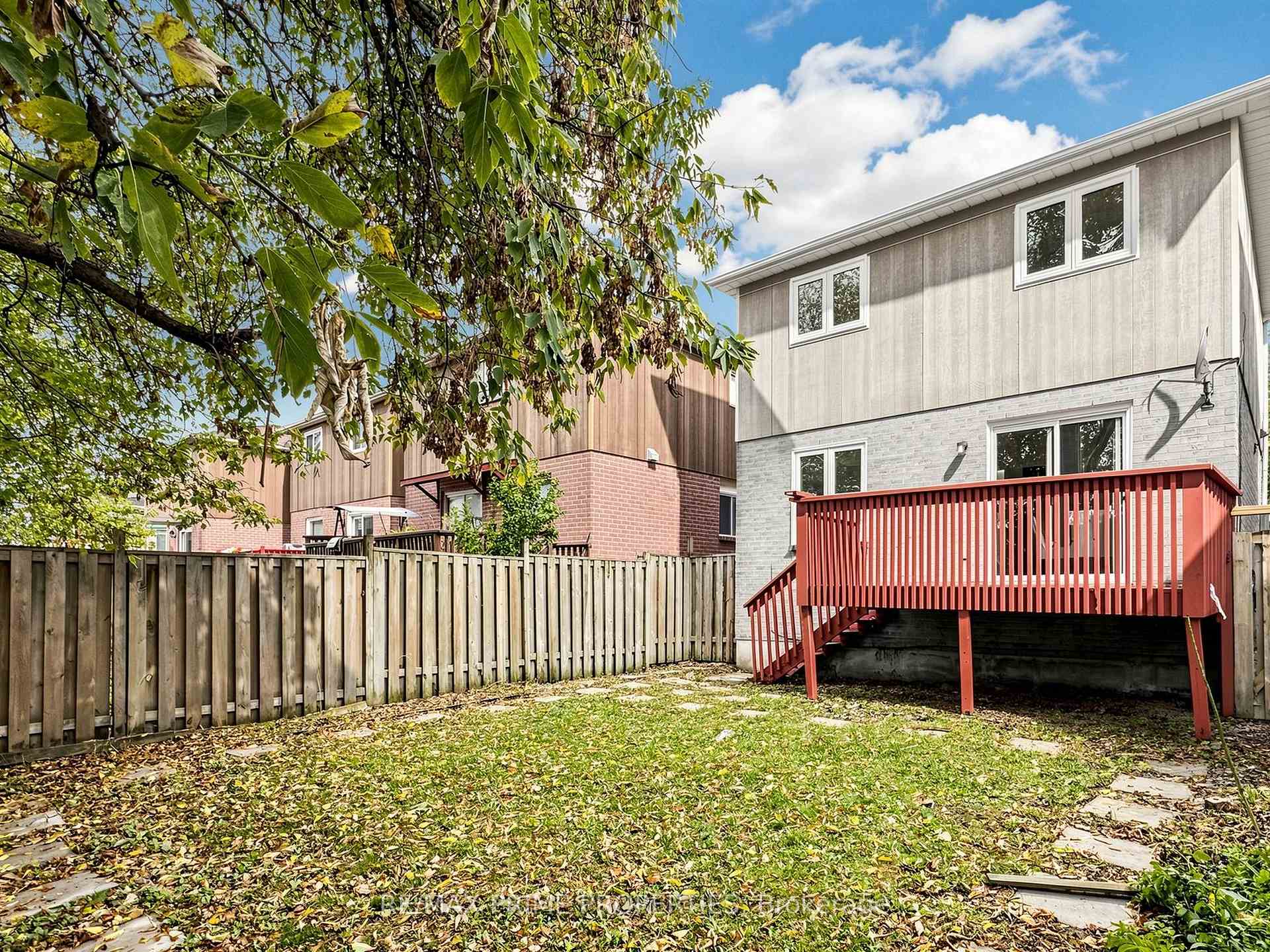 Photo 33 of 1629 Marshcourt Drive, Pickering, Village East — HOMEH