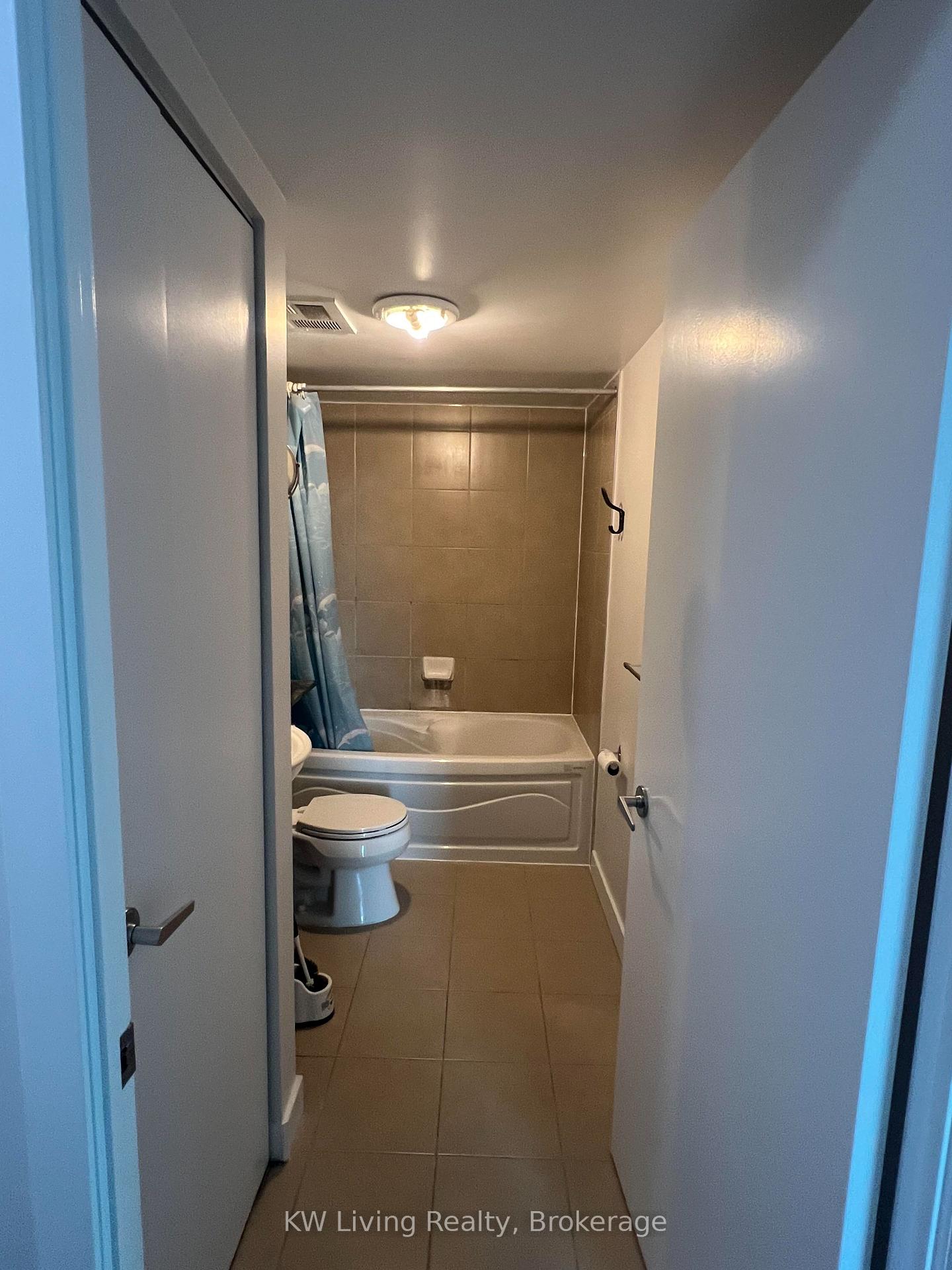 Photo 8 of Unit 2502, 381 Front Street, Toronto, Waterfront Communities — HOMEH