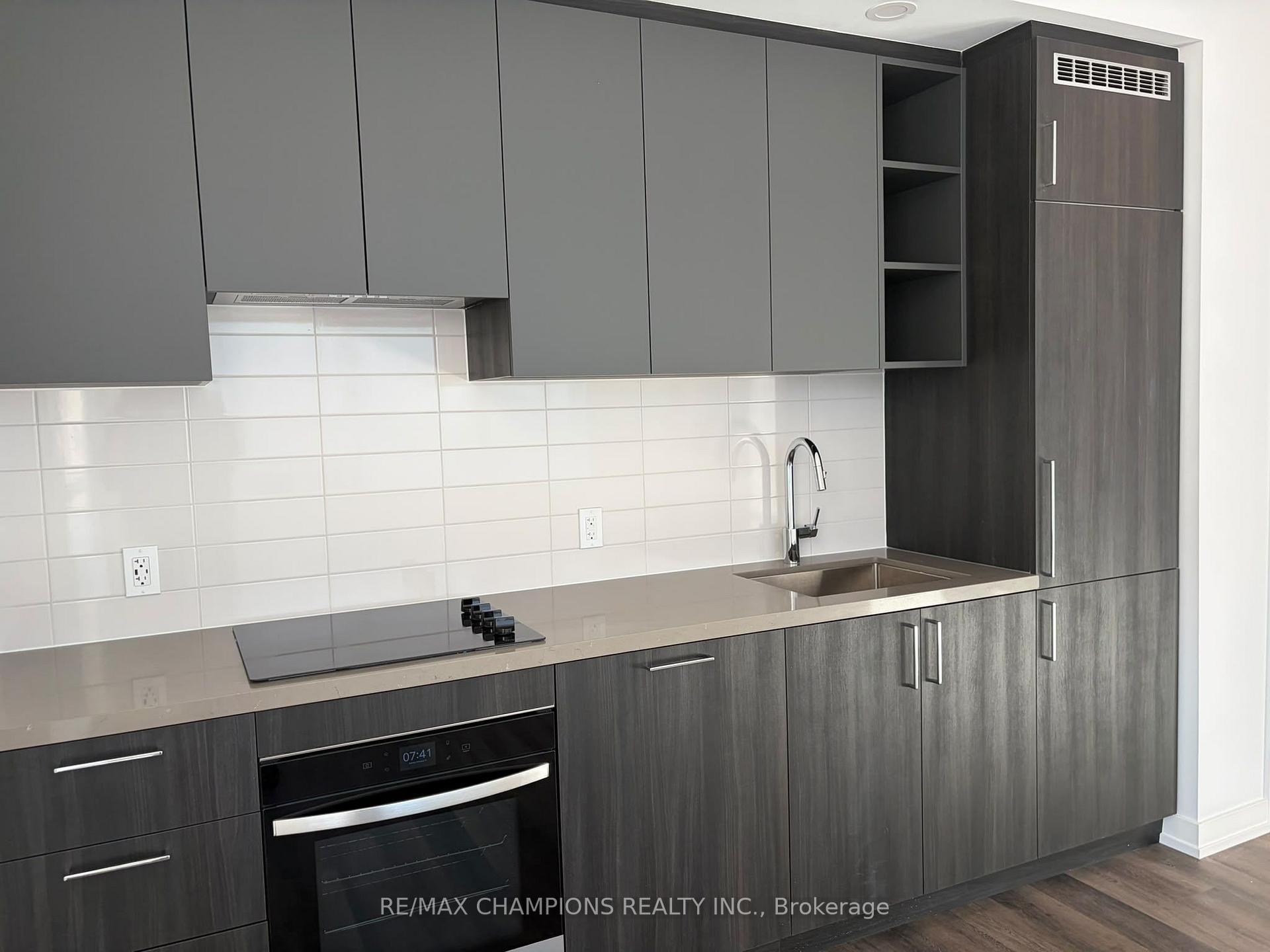 Photo 6 of 21 Meadowdale Road, Vaughan, Vaughan Corporate Centre — HOMEH