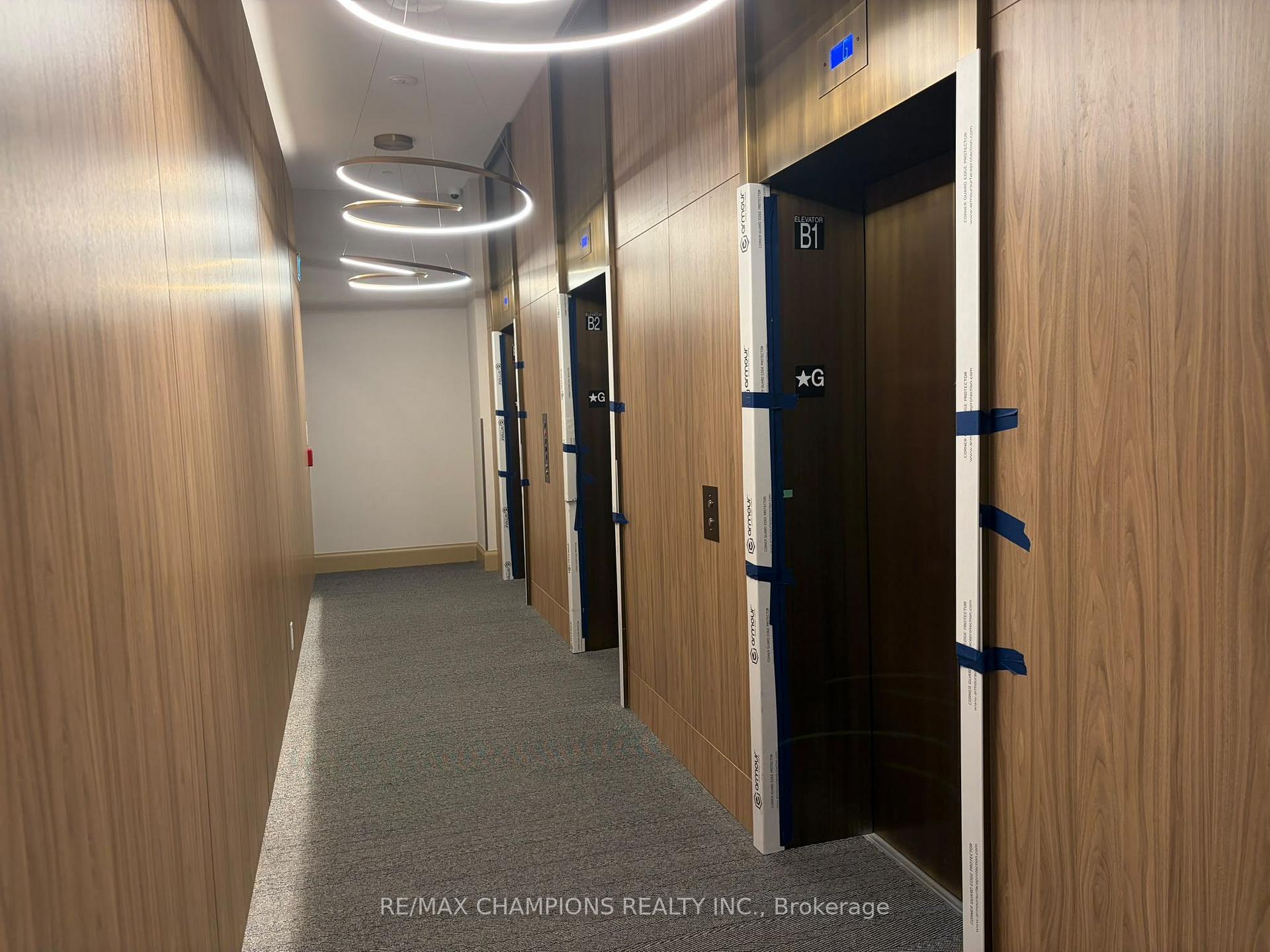 Photo 9 of 21 Meadowdale Road, Vaughan, Vaughan Corporate Centre — HOMEH