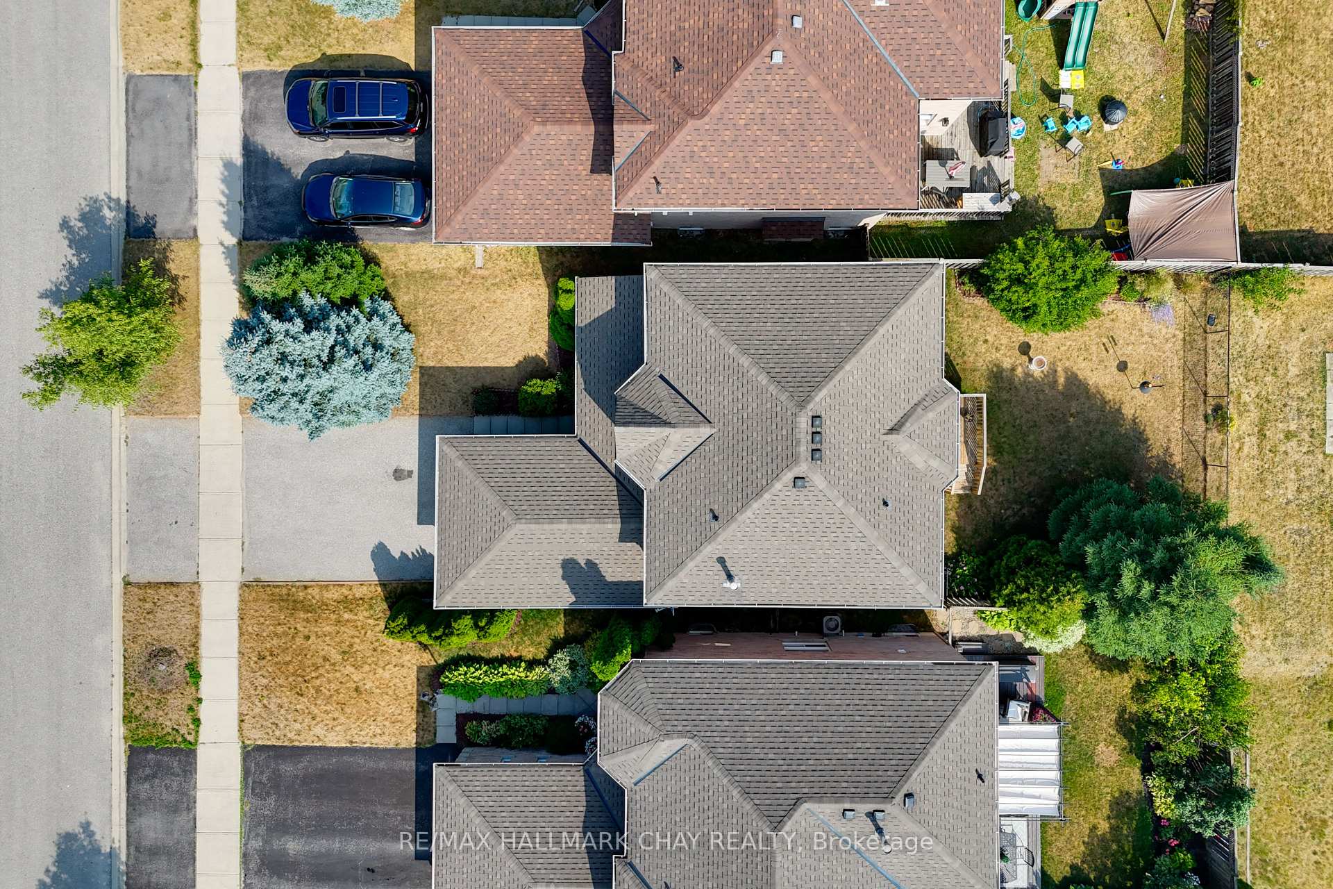 Photo 24 of 39 Lang Drive, Barrie, Northwest — HOMEH