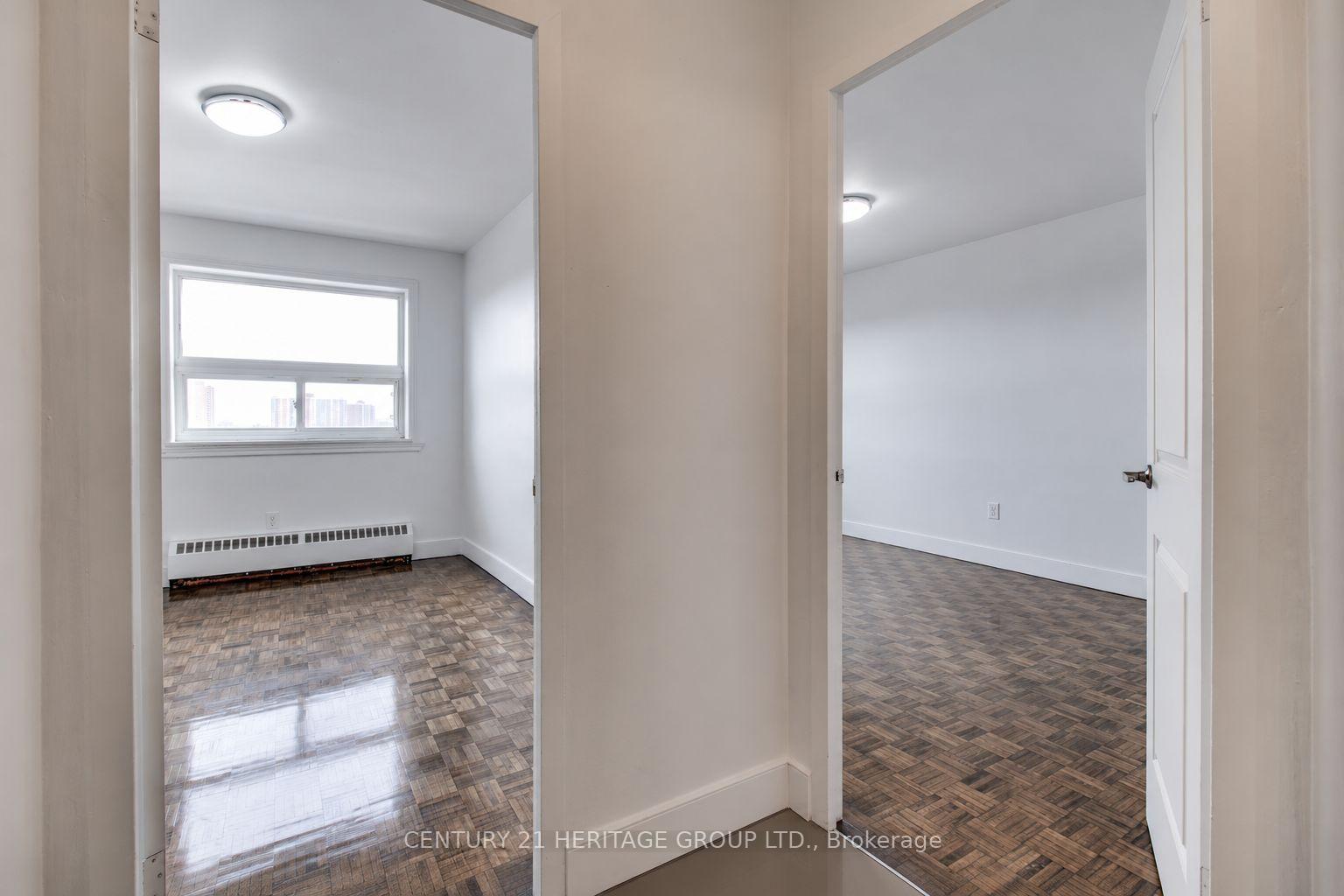 Photo 8 of Unit 510, 10 Garfella Drive, Etobicoke, Mount Olive-Silverstone-Jamestown — HOMEH