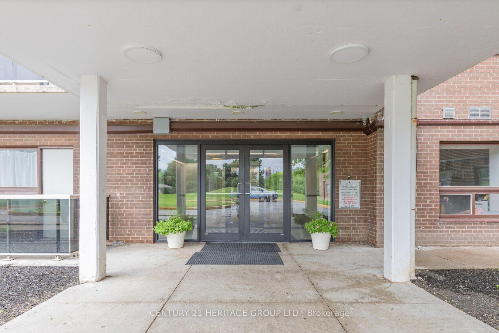 Photo 15 of Unit 510, 10 Garfella Drive, Etobicoke, Mount Olive-Silverstone-Jamestown — HOMEH