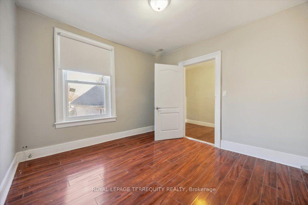 Photo 10 of Unit Flat #1, 164 Main Street, Brampton, Brampton North — HOMEH