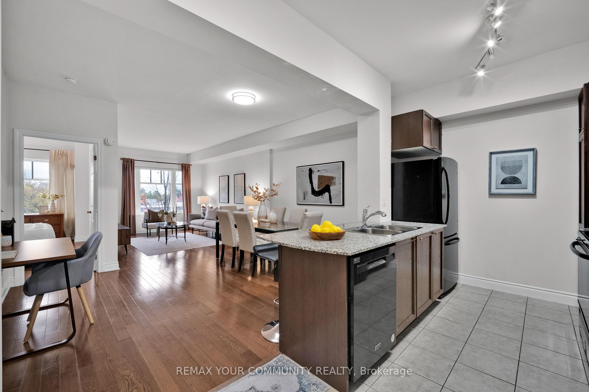 Photo 16 of Unit 224, 10211 Keele Street, Vaughan, Maple — HOMEH