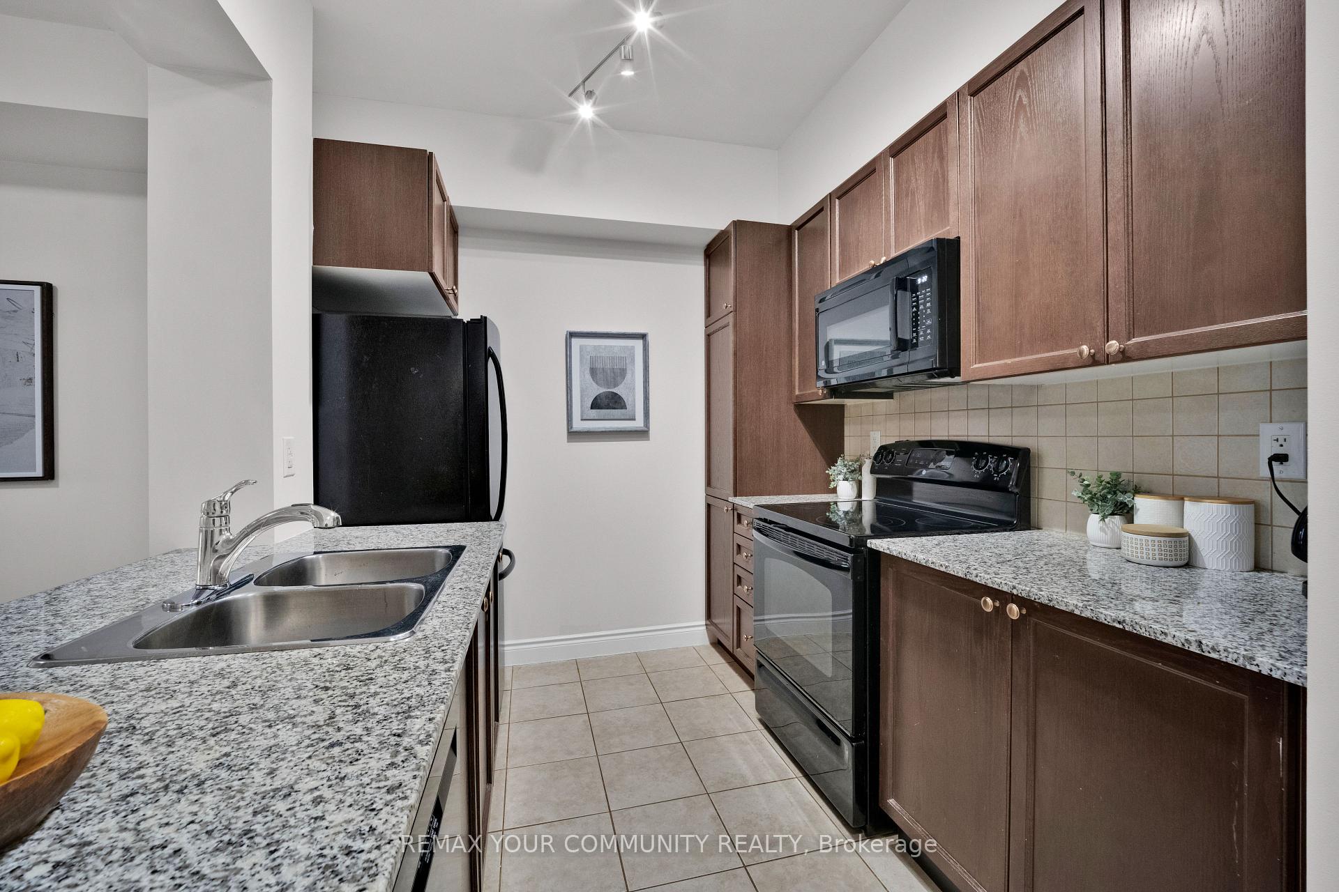 Photo 17 of Unit 224, 10211 Keele Street, Vaughan, Maple — HOMEH