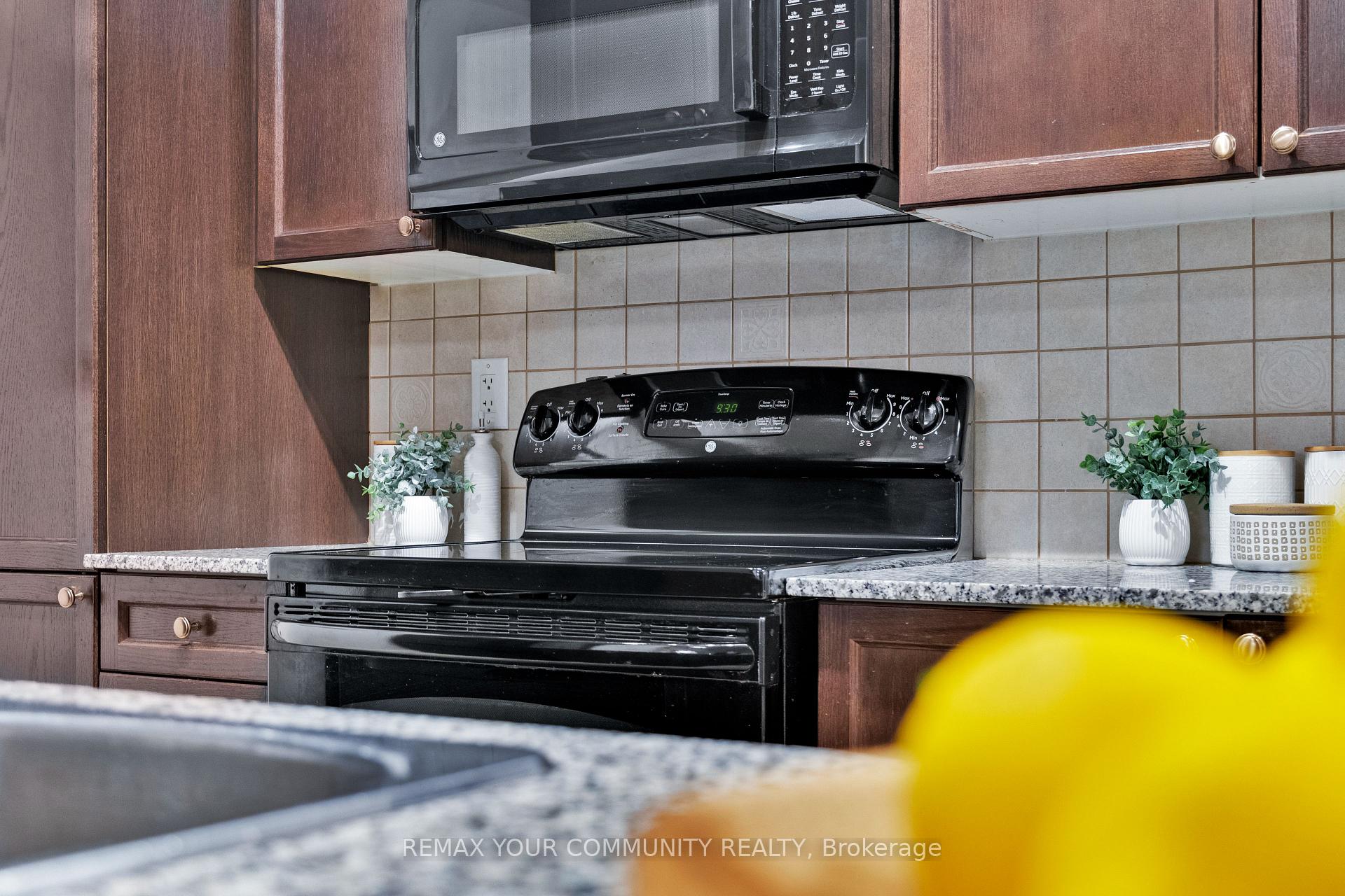 Photo 35 of Unit 224, 10211 Keele Street, Vaughan, Maple — HOMEH