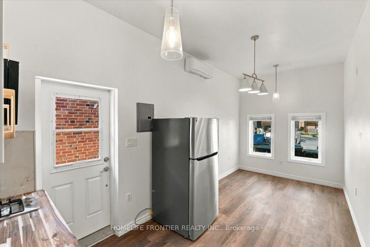 Photo of Unit unit 2, 99 Regent Road
