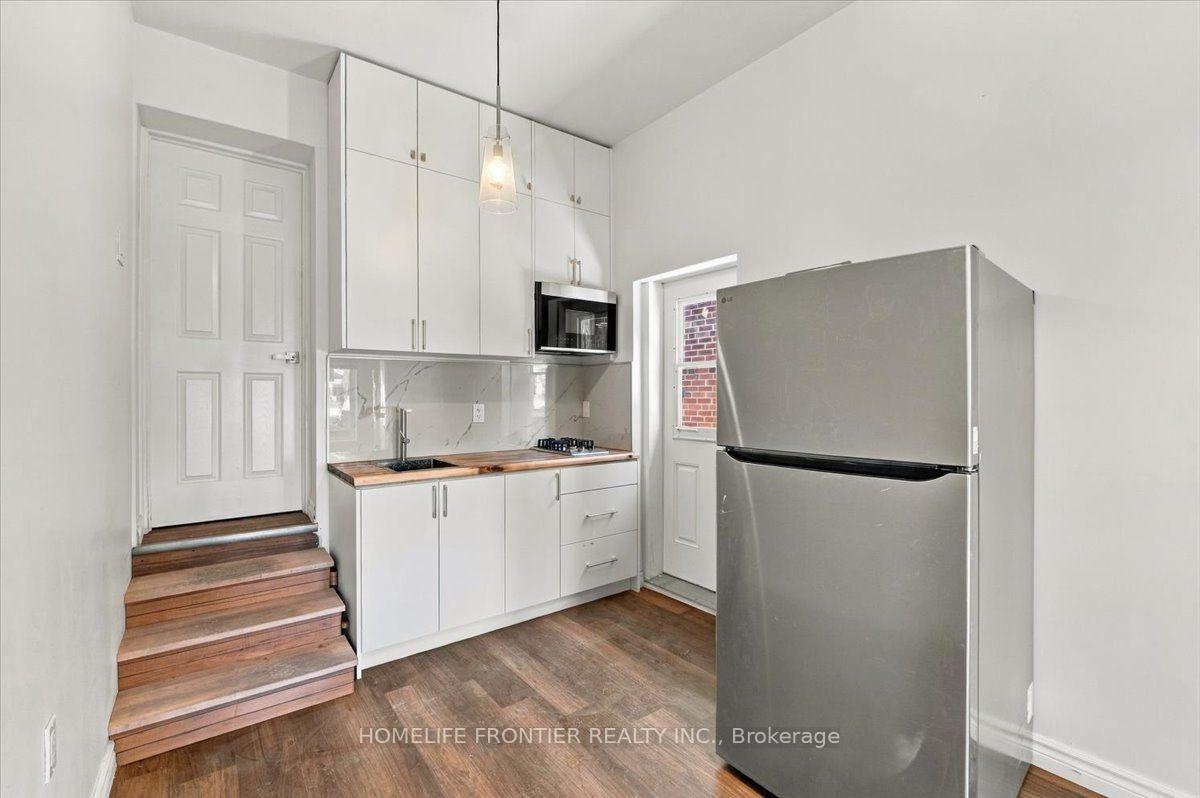 Photo 3 of Unit unit 2, 99 Regent Road, North York, Downsview-Roding-CFB — HOMEH