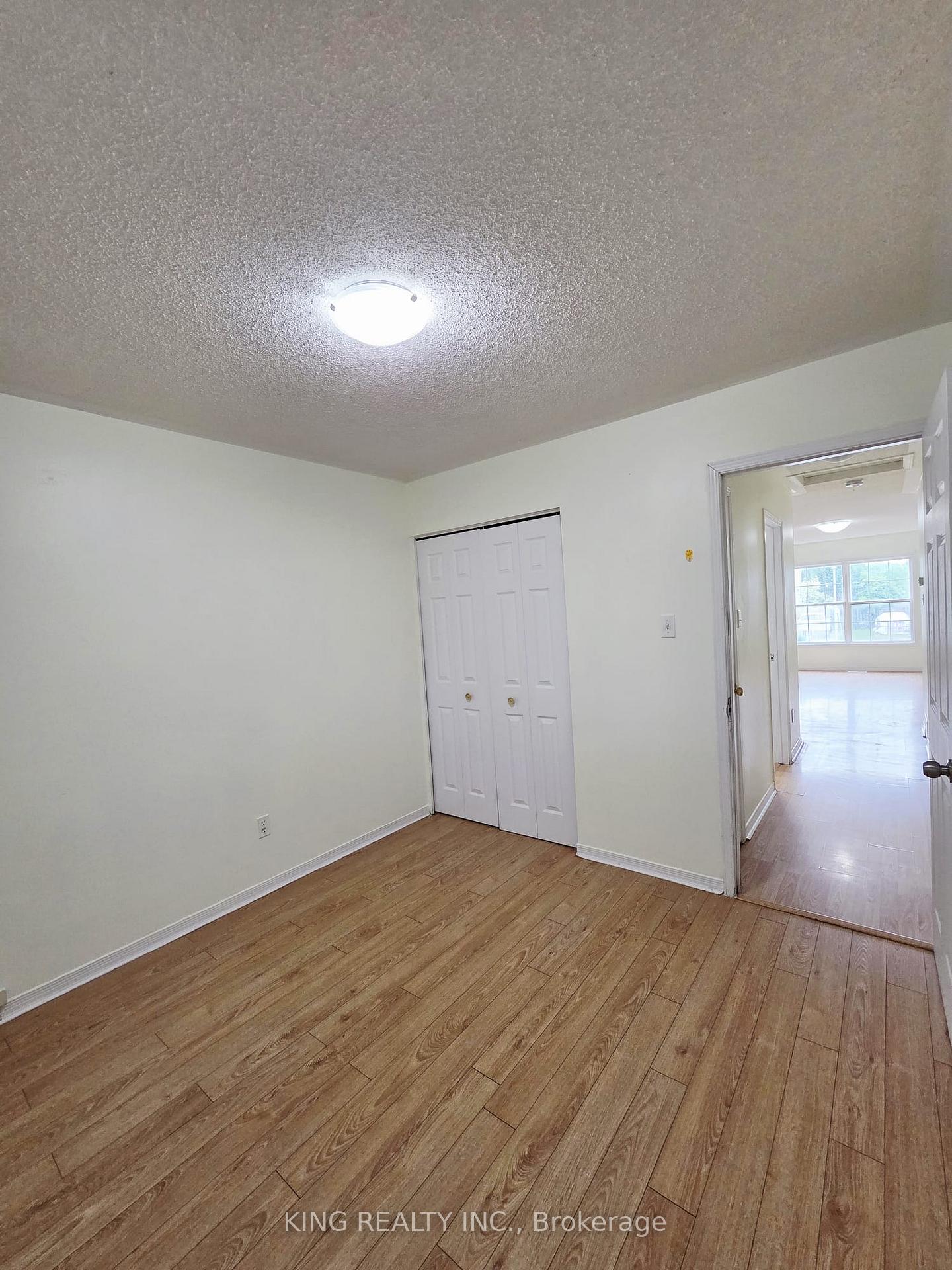 Photo 11 of 322 Fleming Drive, London, East D — HOMEH