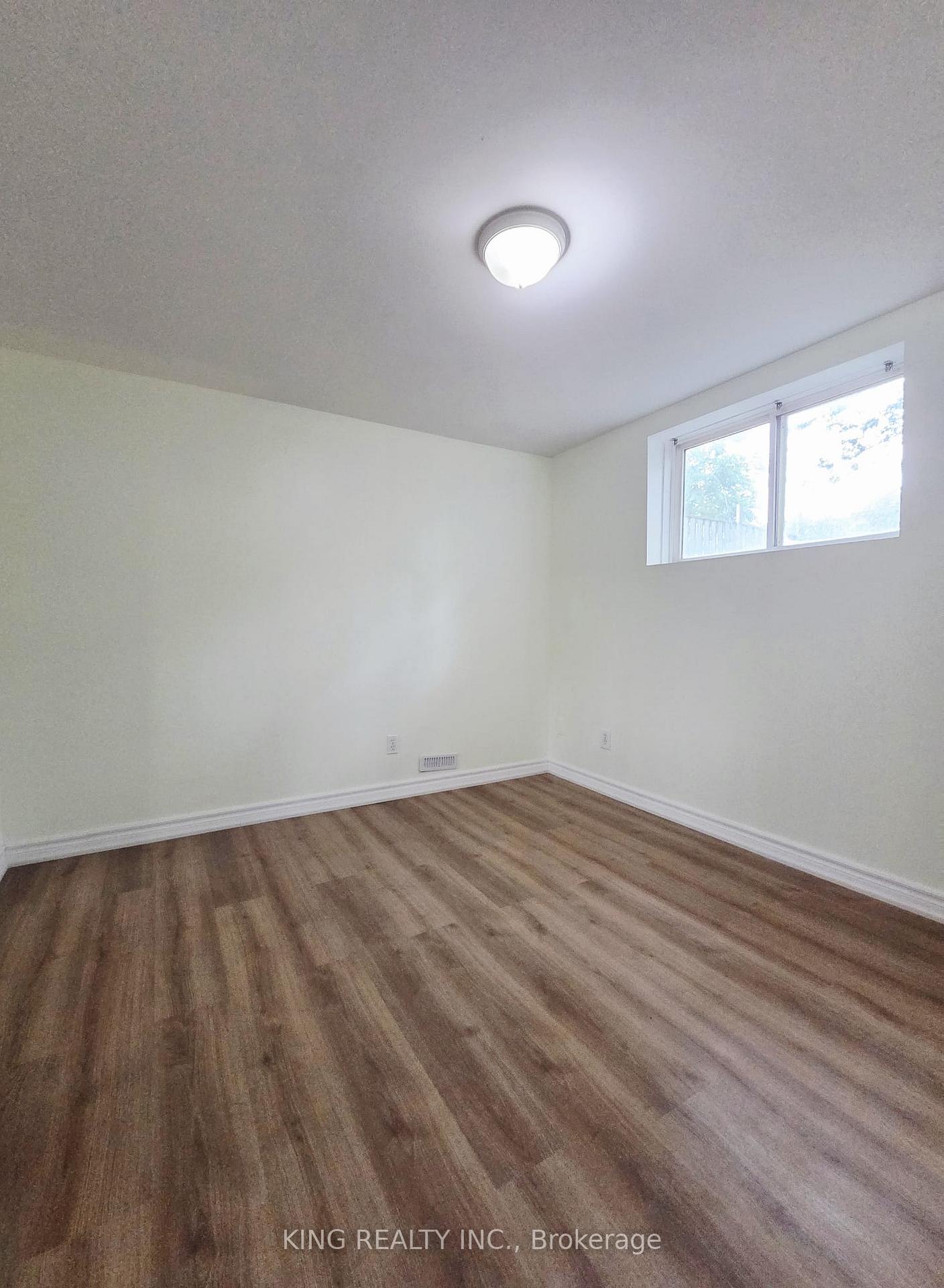 Photo 19 of 322 Fleming Drive, London, East D — HOMEH