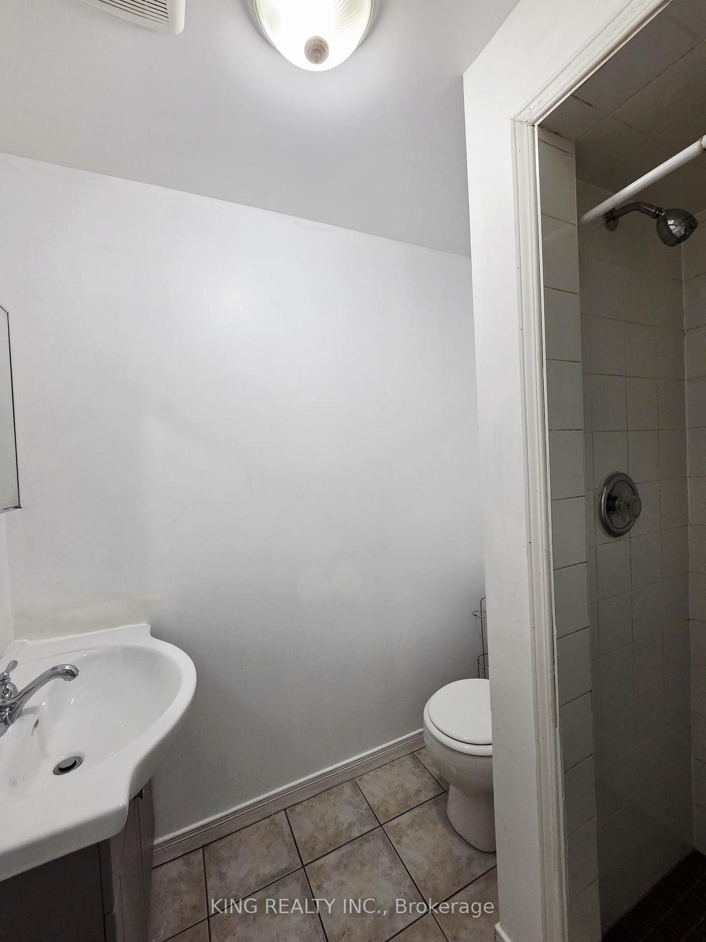 Photo 21 of 322 Fleming Drive, London, East D — HOMEH