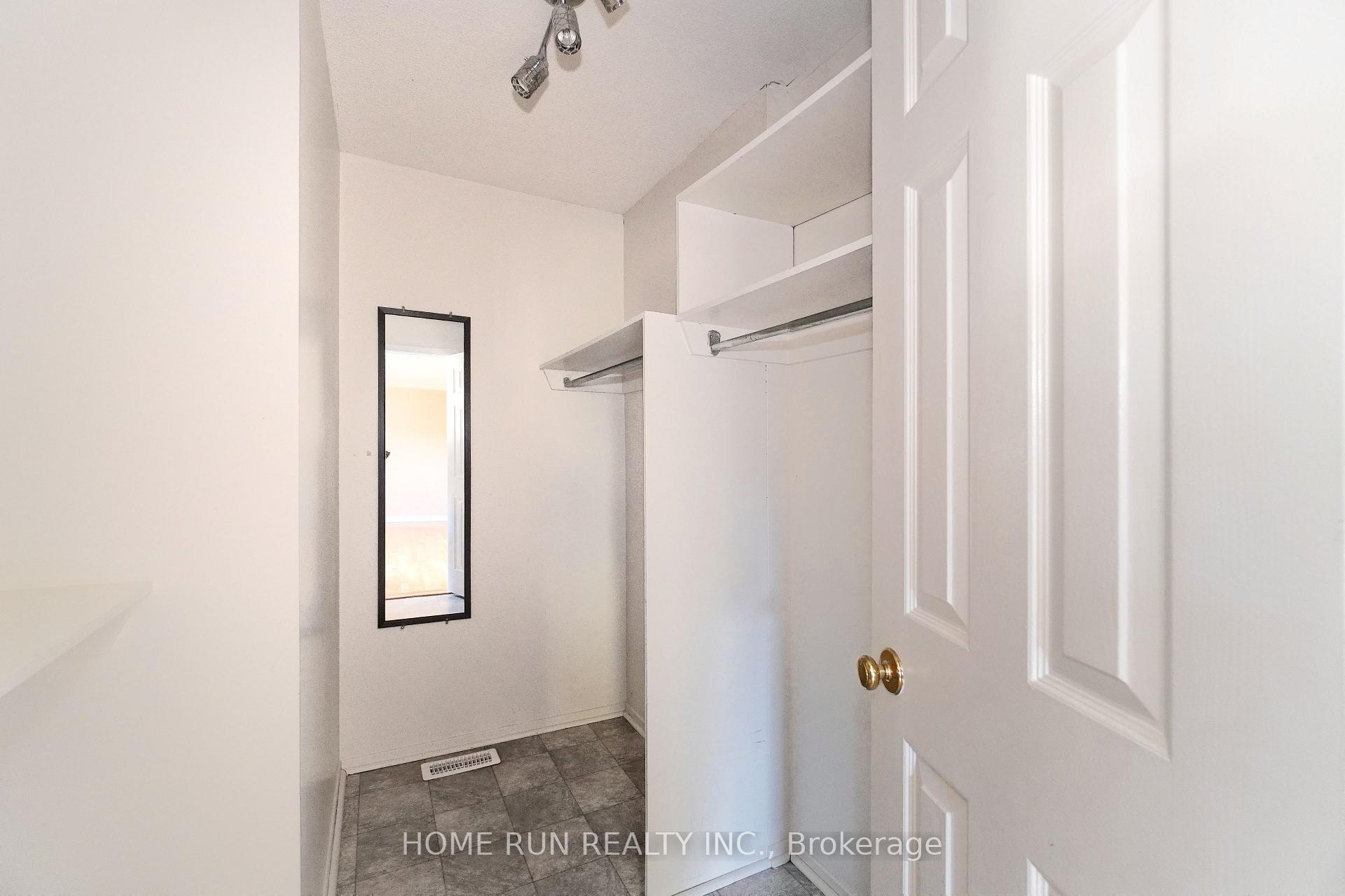 Photo 24 of 1484 Forest Valley Drive, Ottawa, Chapel Hill — HOMEH
