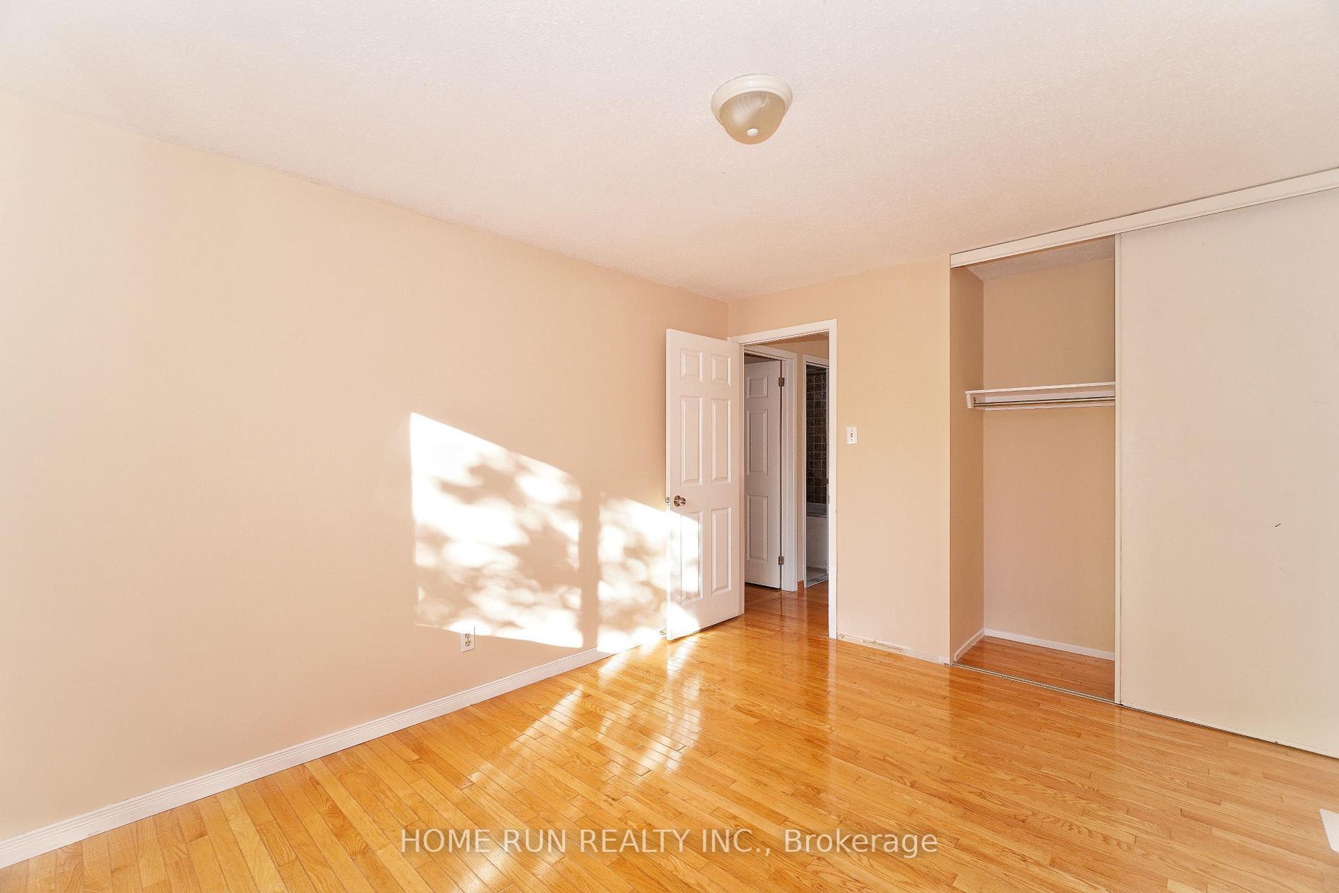 Photo 28 of 1484 Forest Valley Drive, Ottawa, Chapel Hill — HOMEH