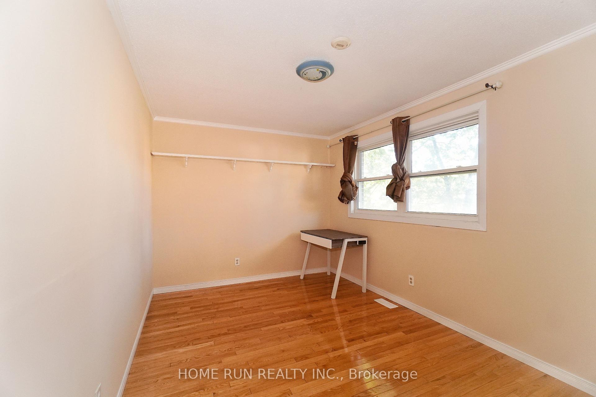 Photo 29 of 1484 Forest Valley Drive, Ottawa, Chapel Hill — HOMEH