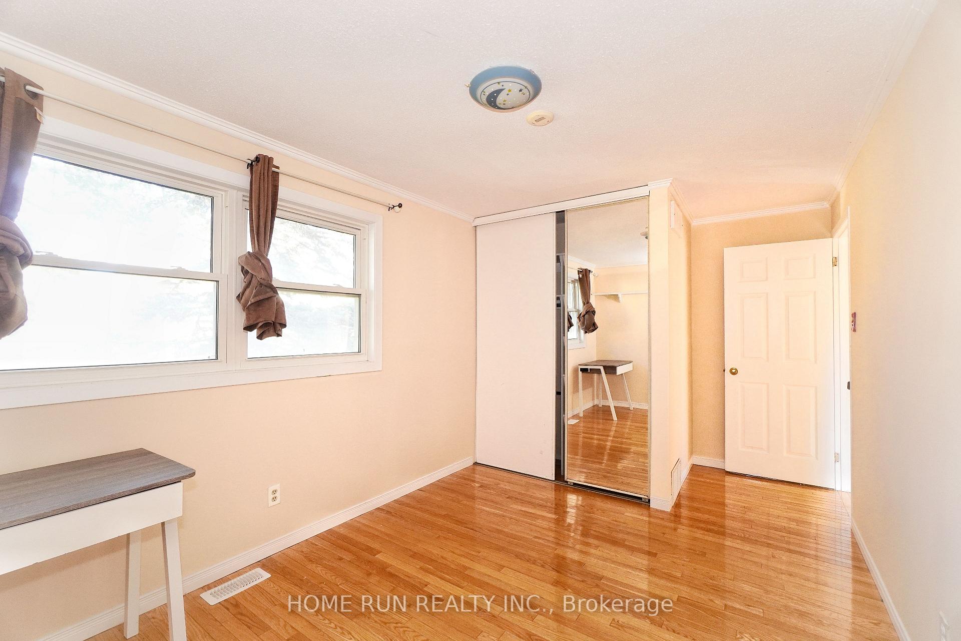 Photo 30 of 1484 Forest Valley Drive, Ottawa, Chapel Hill — HOMEH