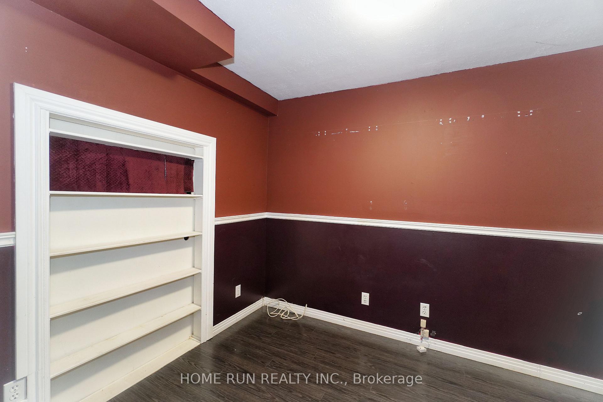 Photo 36 of 1484 Forest Valley Drive, Ottawa, Chapel Hill — HOMEH